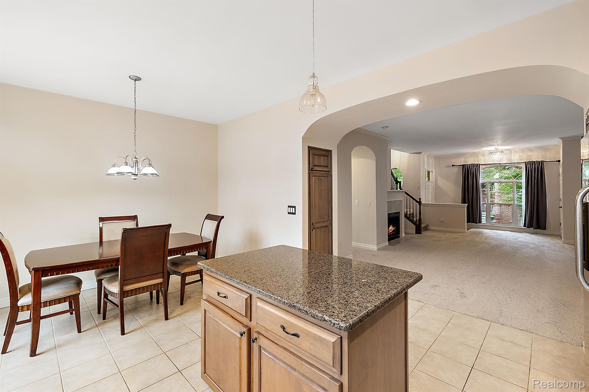 6025 WINDEMERE LANE