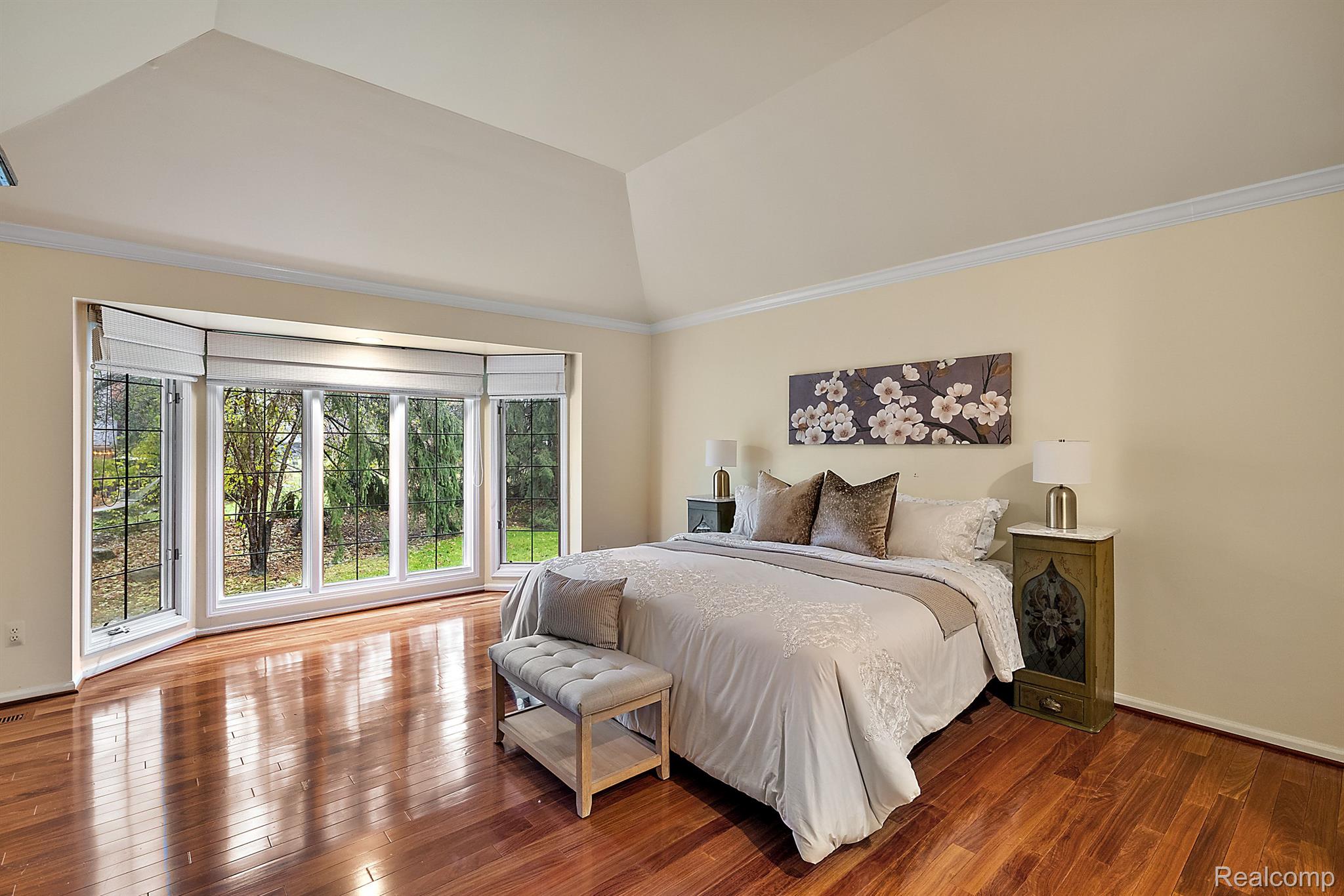 5584 PINE BROOKE COURT
