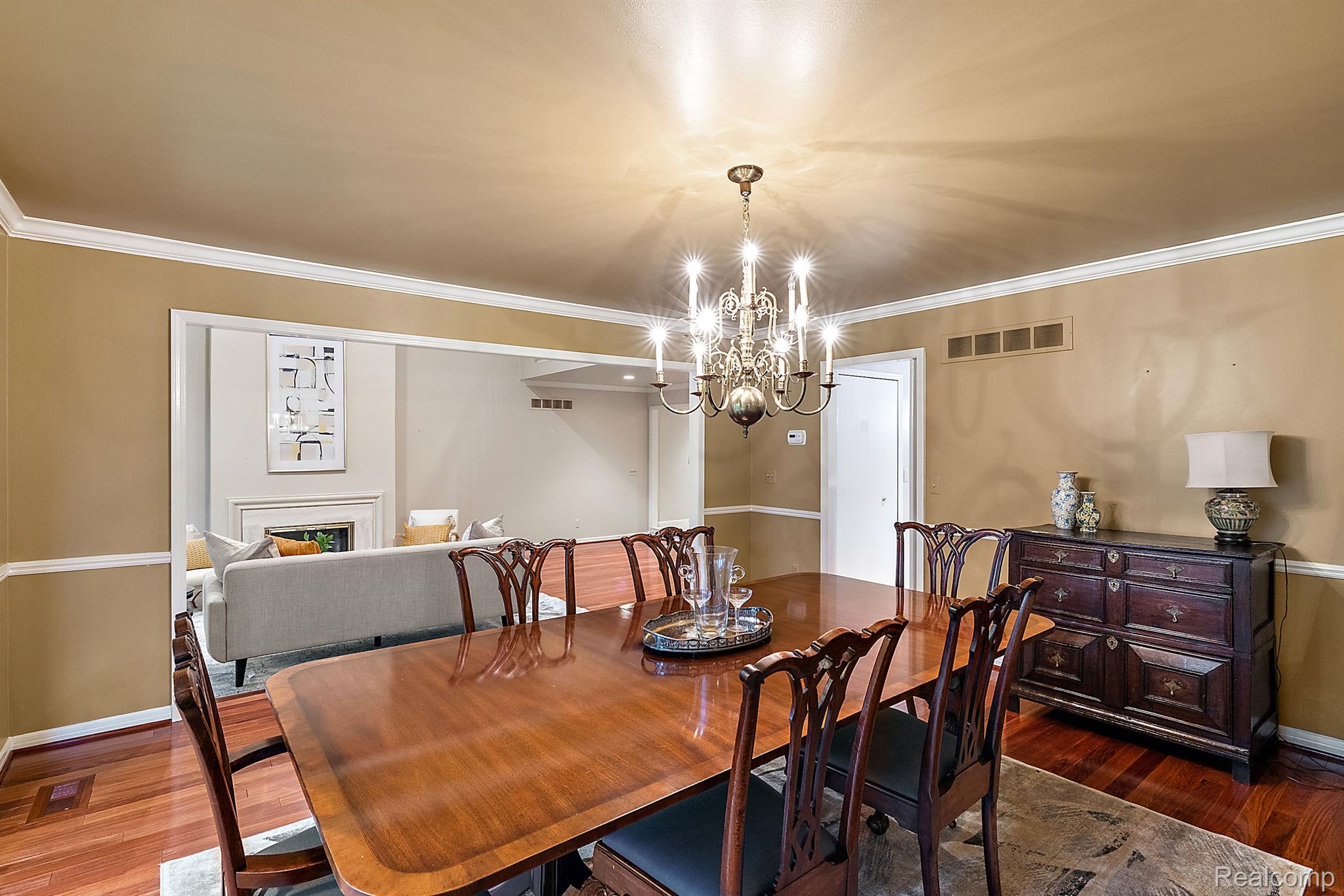5584 PINE BROOKE COURT