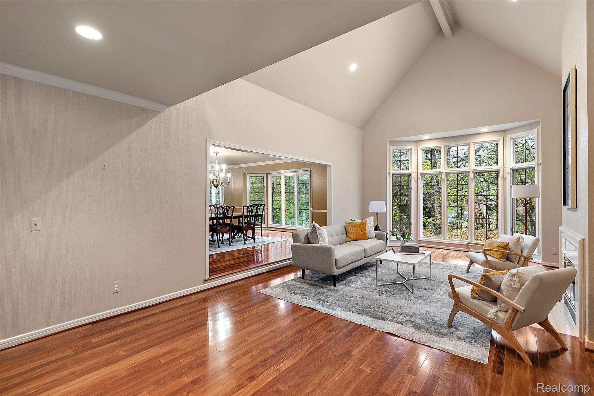 5584 PINE BROOKE COURT