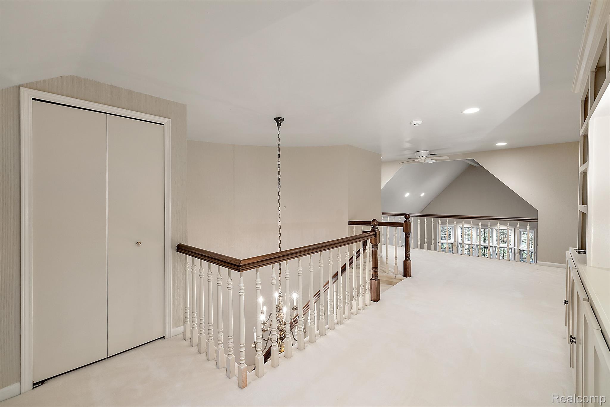 5584 PINE BROOKE COURT