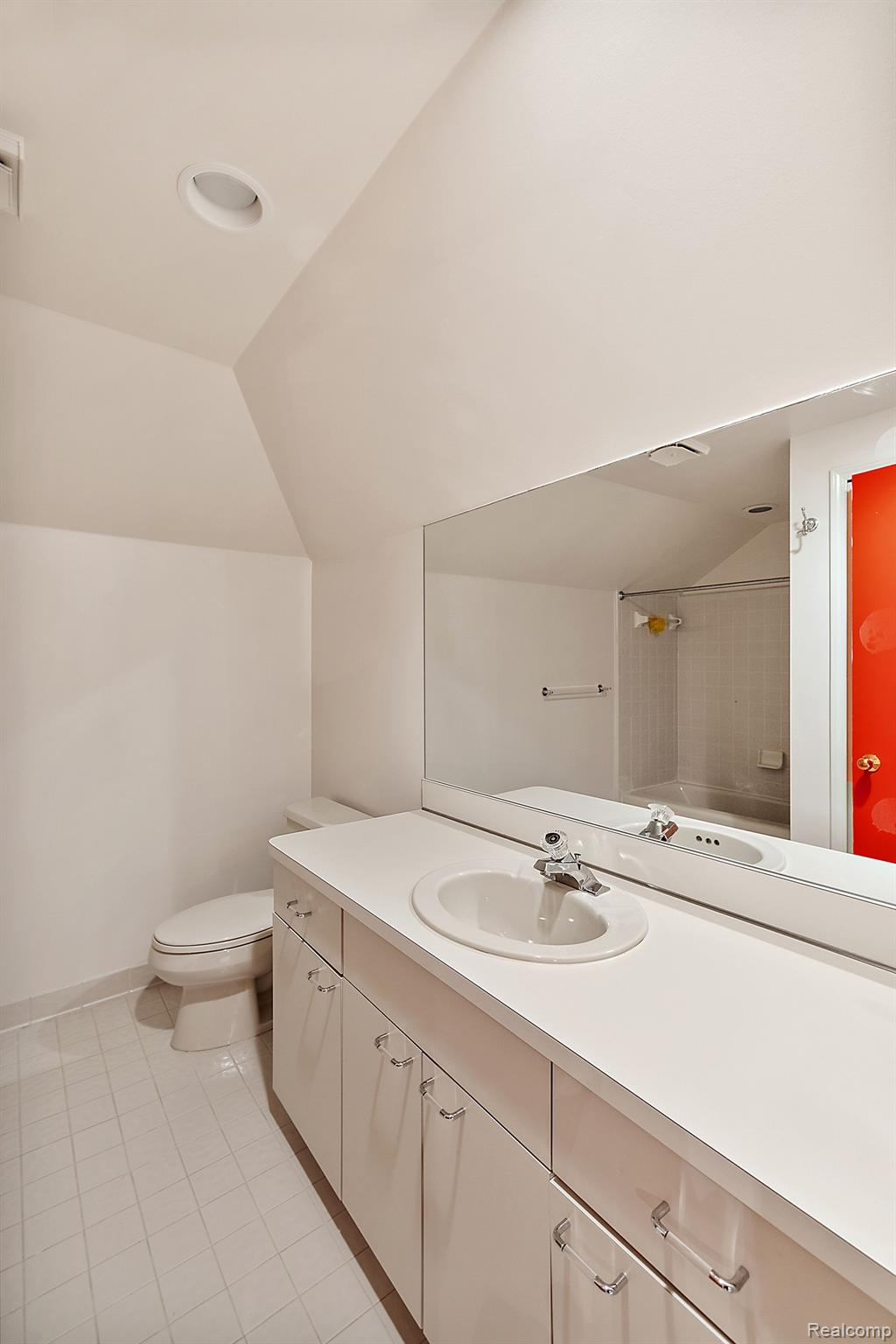 5584 PINE BROOKE COURT