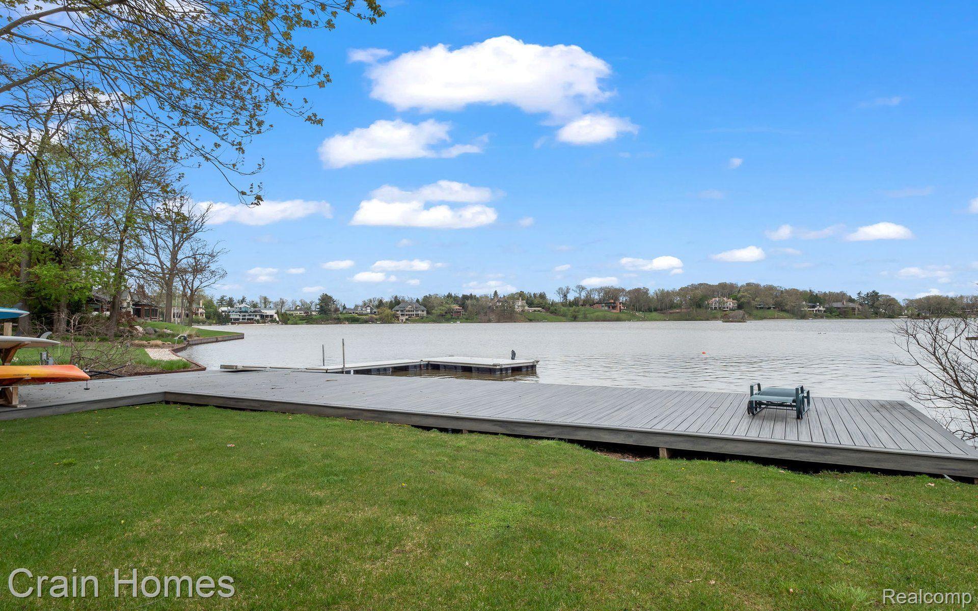 3897 LAKELAND LANE