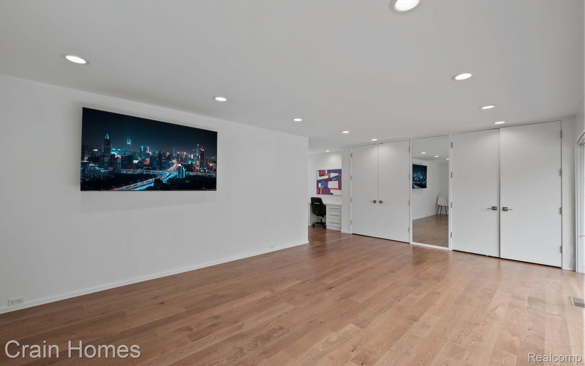 3897 LAKELAND LANE