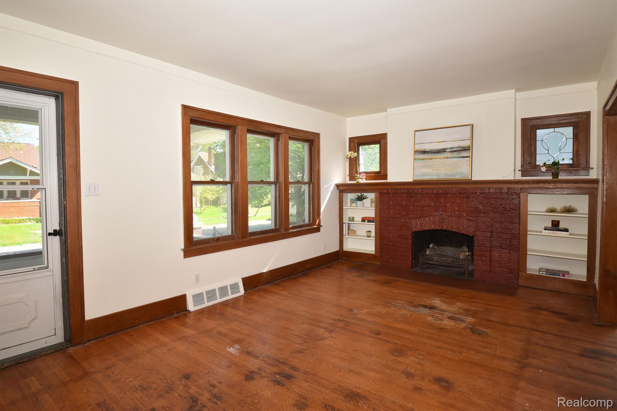 325 W LEWISTON AVENUE