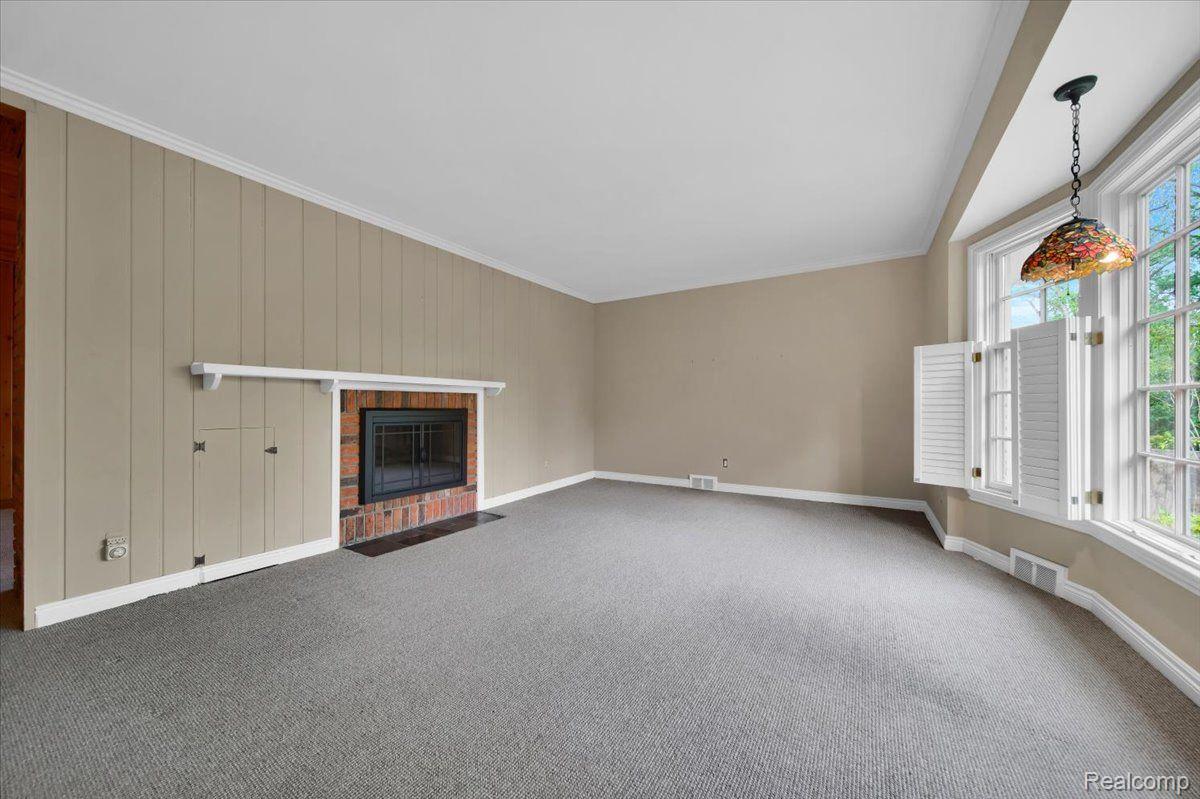 1400 FAIRWAY DRIVE