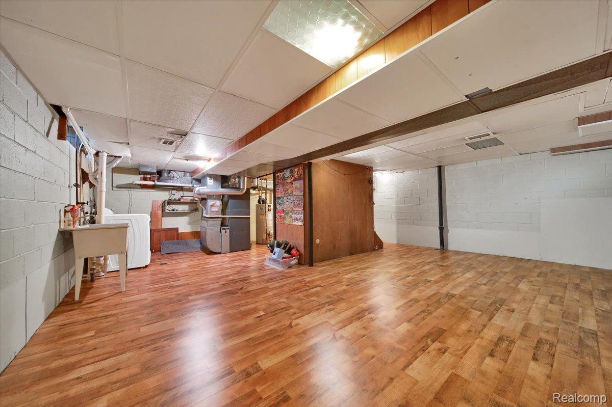1400 FAIRWAY DRIVE