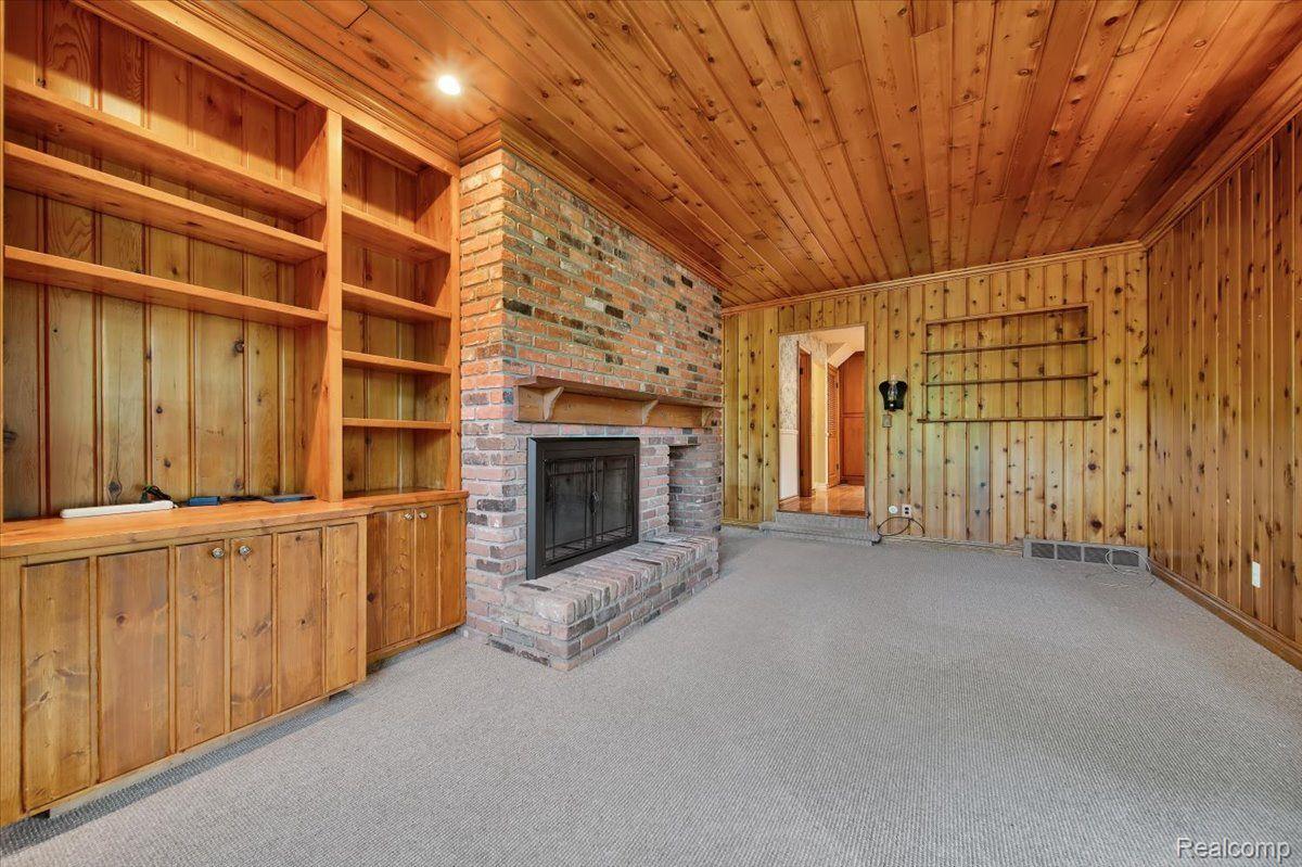 1400 FAIRWAY DRIVE