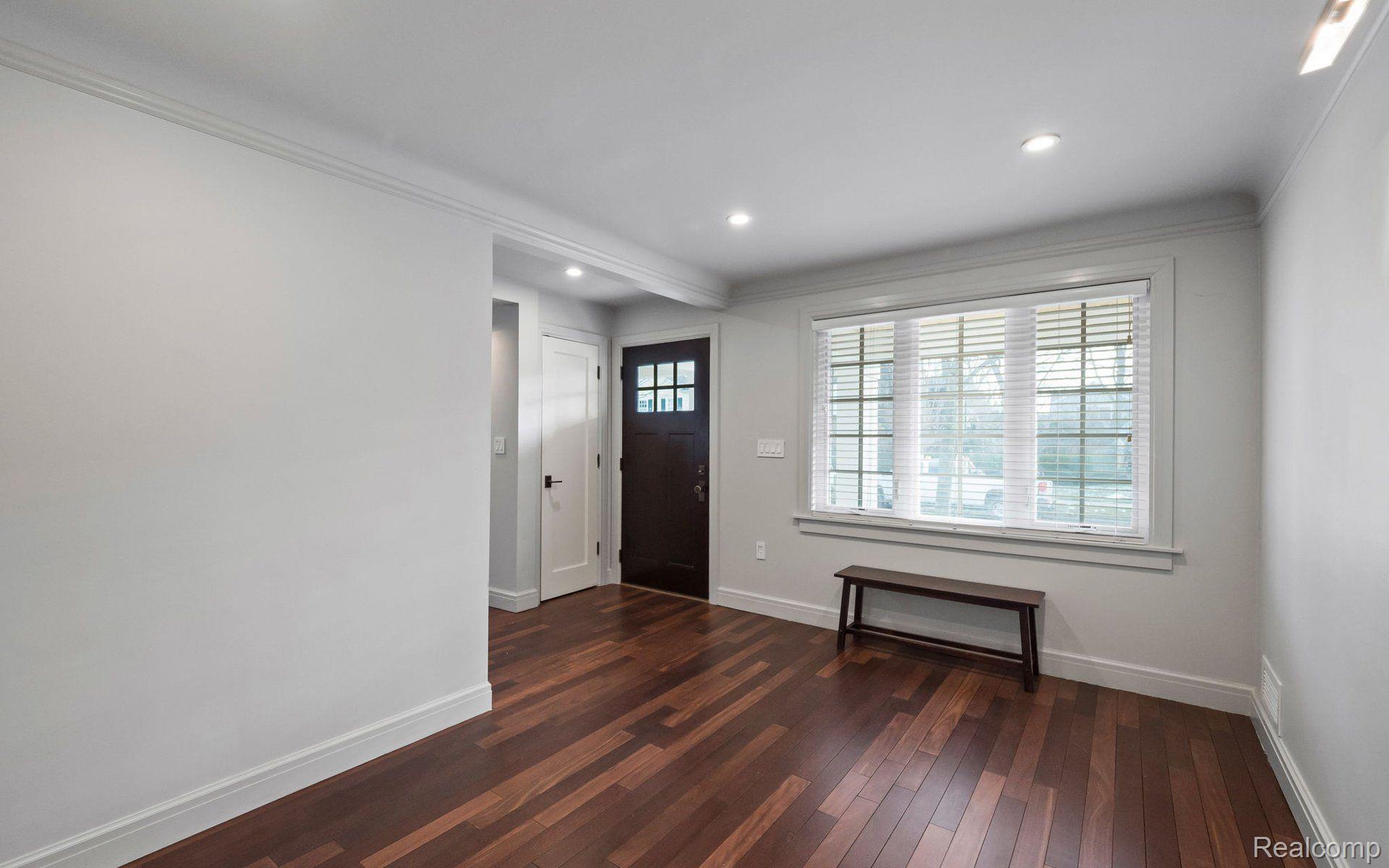 1854 WINTHROP LANE