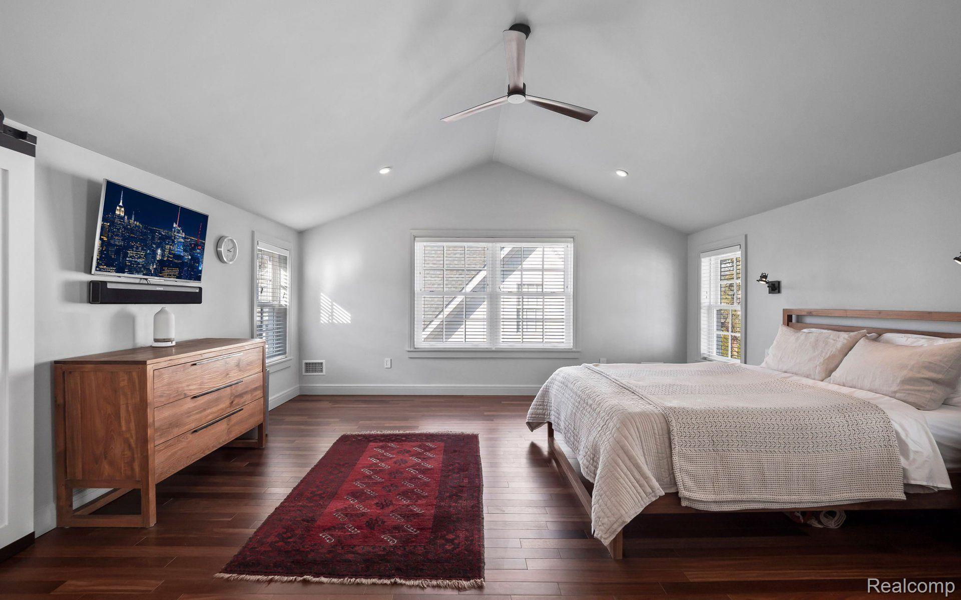 1854 WINTHROP LANE