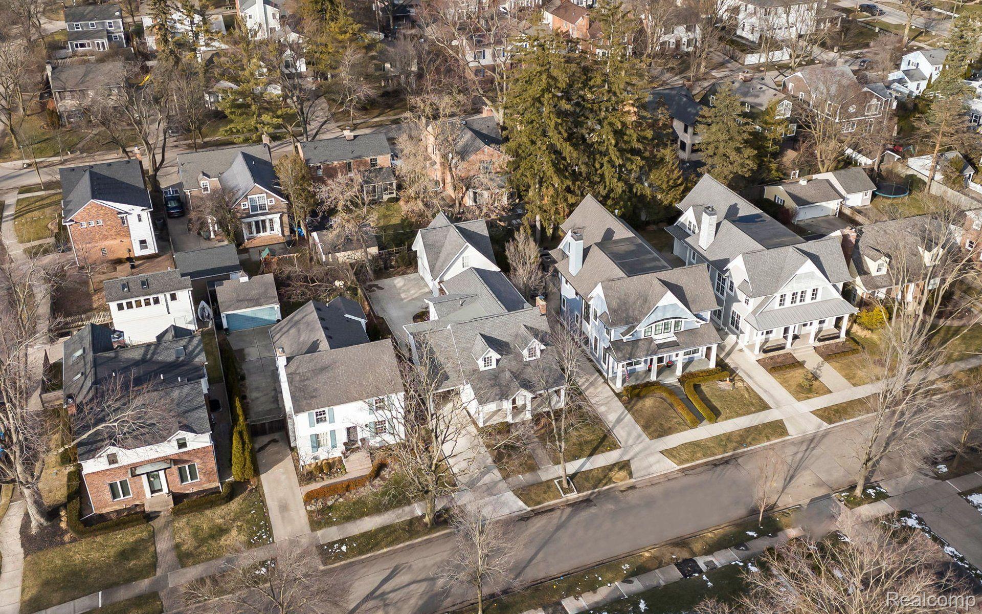 1854 WINTHROP LANE