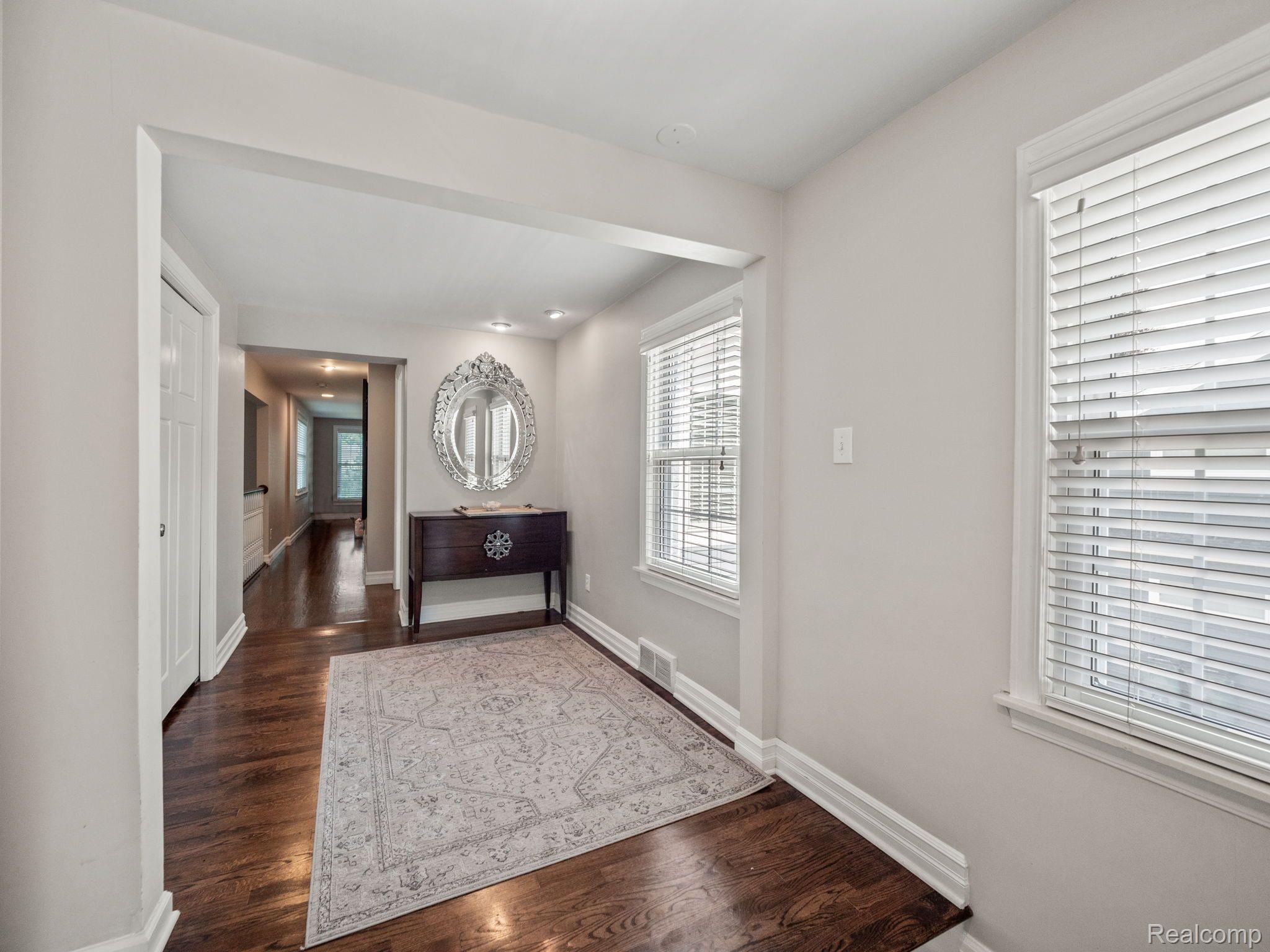 299 WESTCHESTER WAY