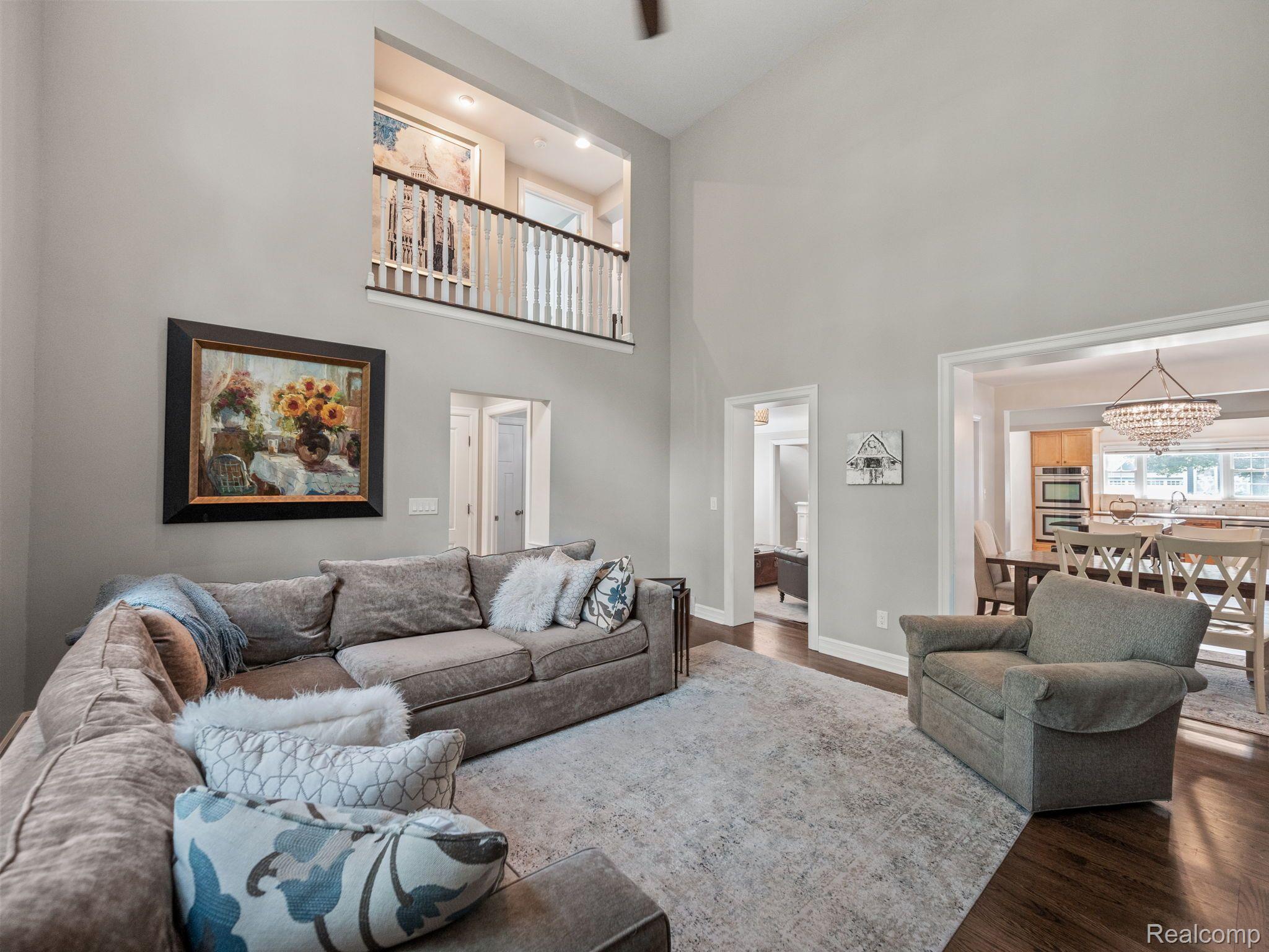 299 WESTCHESTER WAY