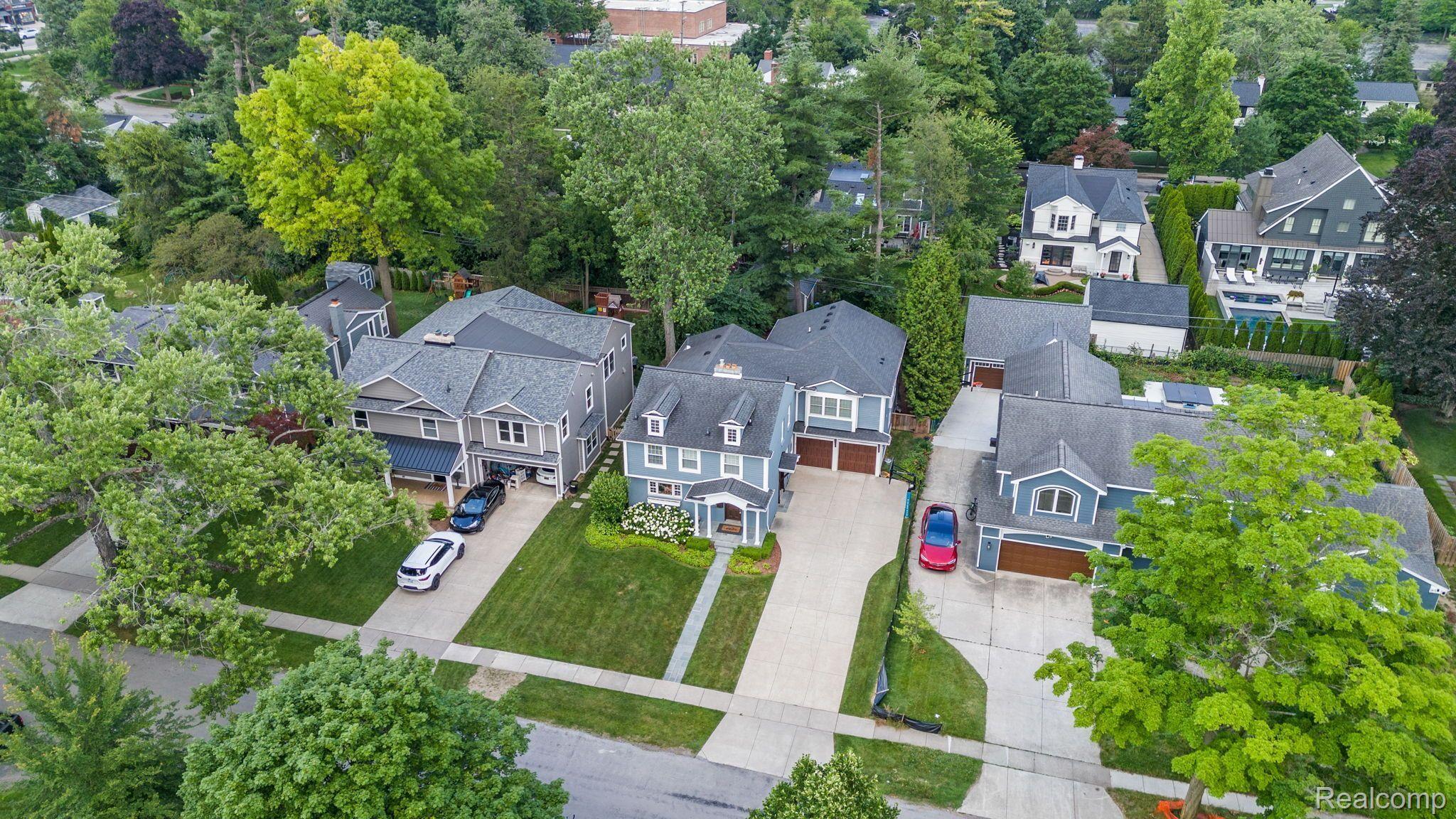 299 WESTCHESTER WAY