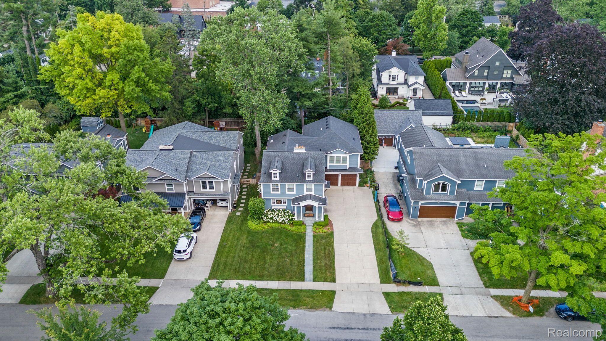 299 WESTCHESTER WAY