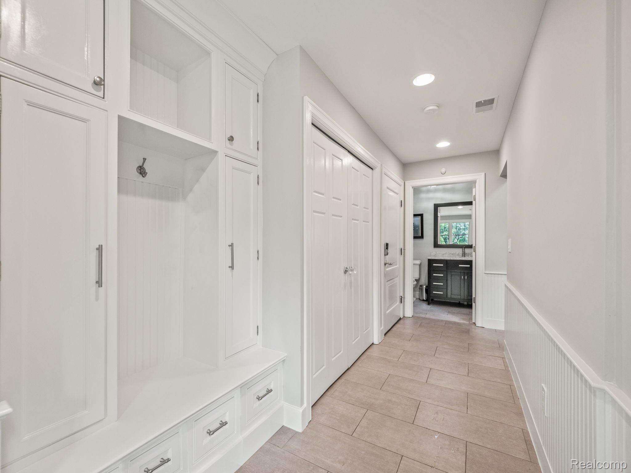 299 WESTCHESTER WAY