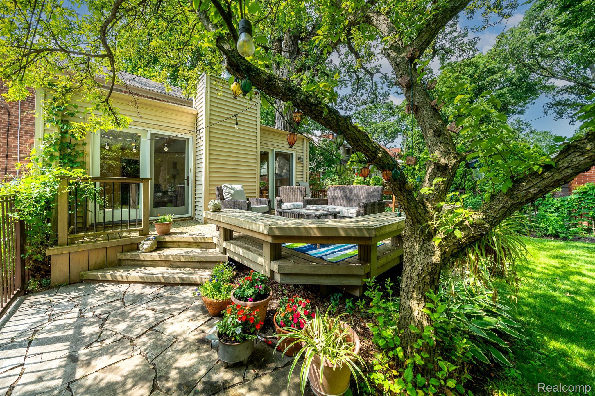 12924 SHERWOOD DRIVE