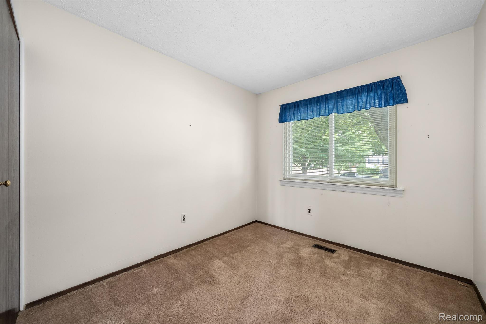 44462 ERIC COURT