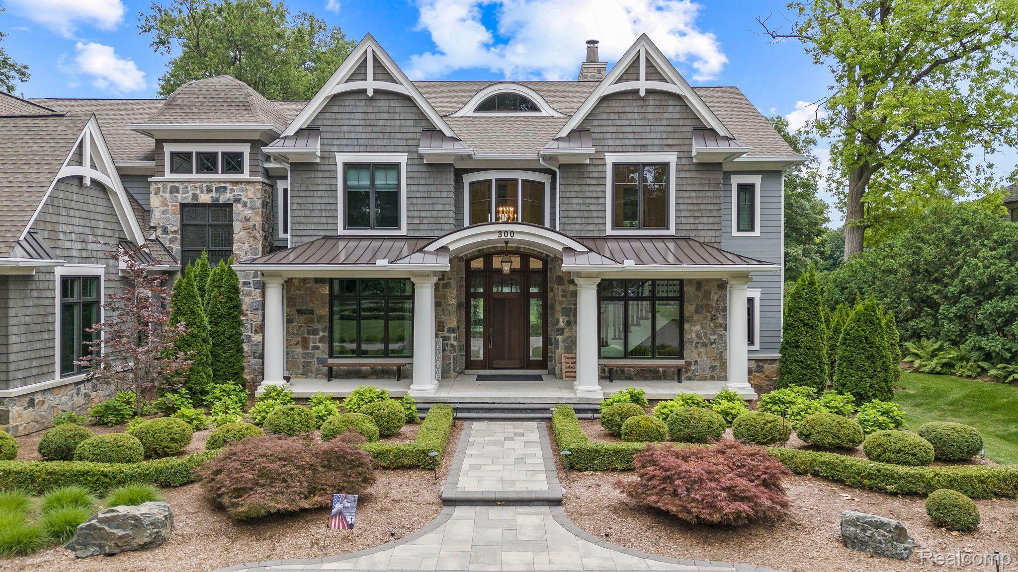 300 LOWELL COURT