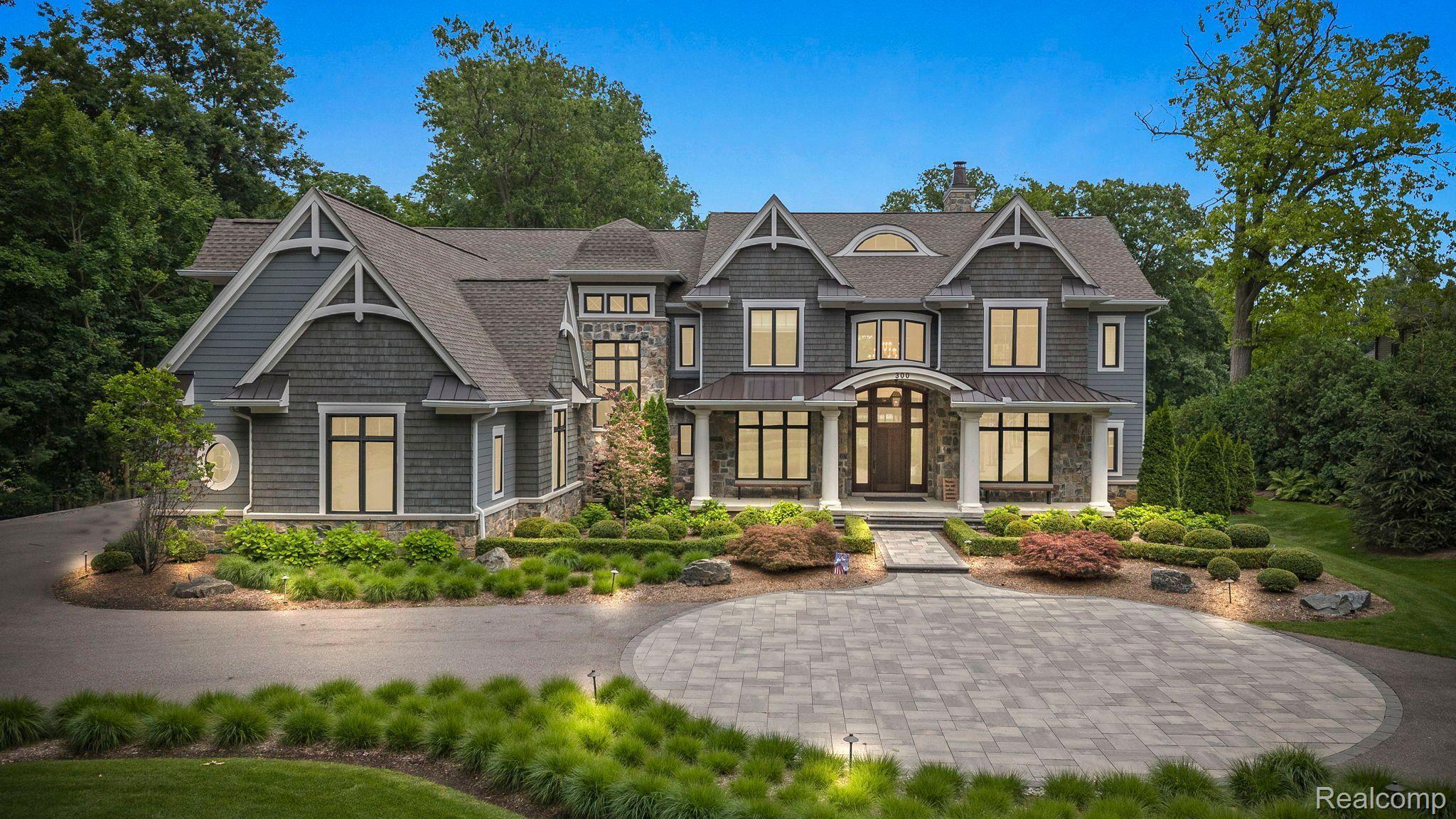 300 LOWELL COURT