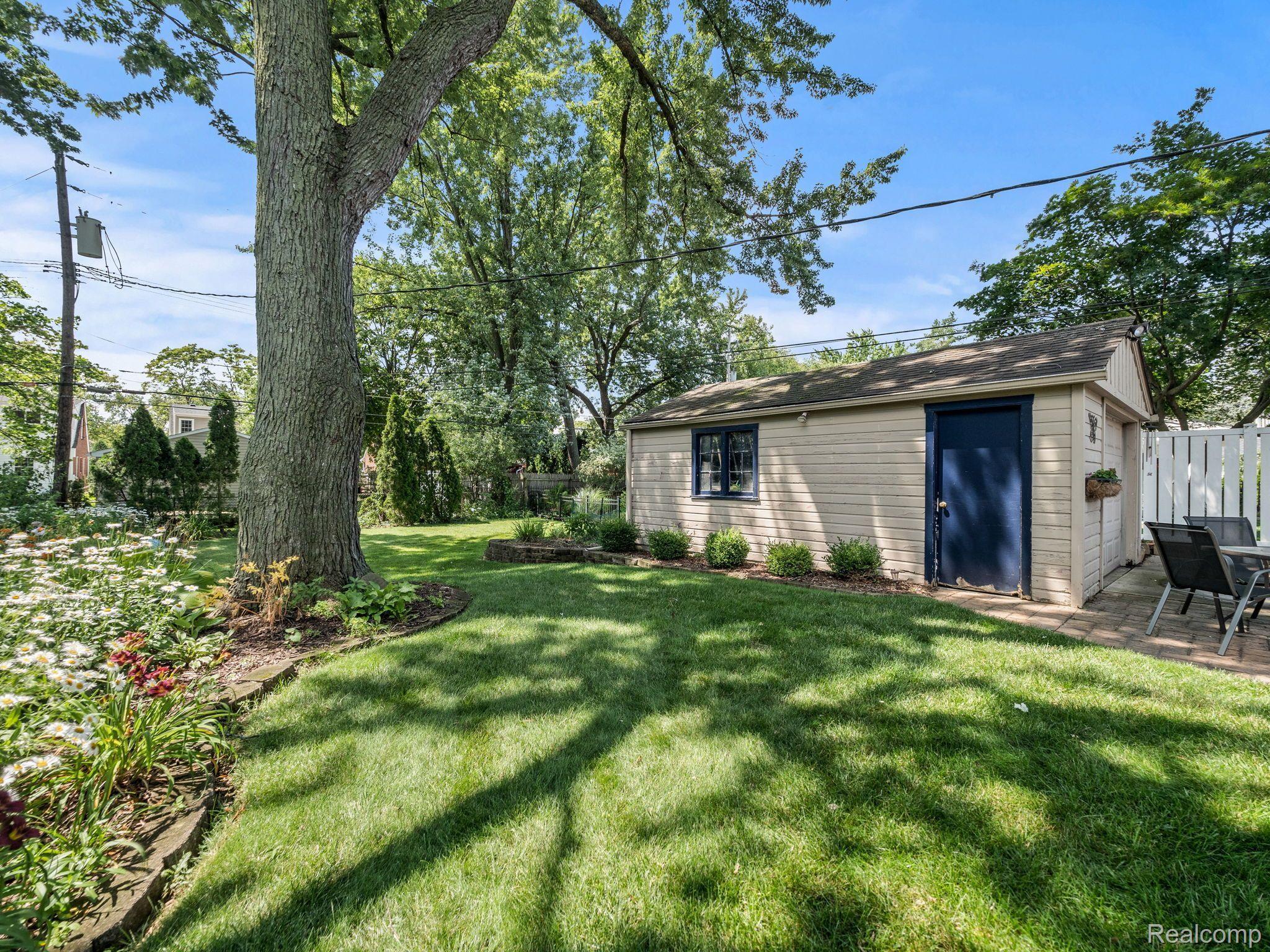 2806 PEMBROKE ROAD