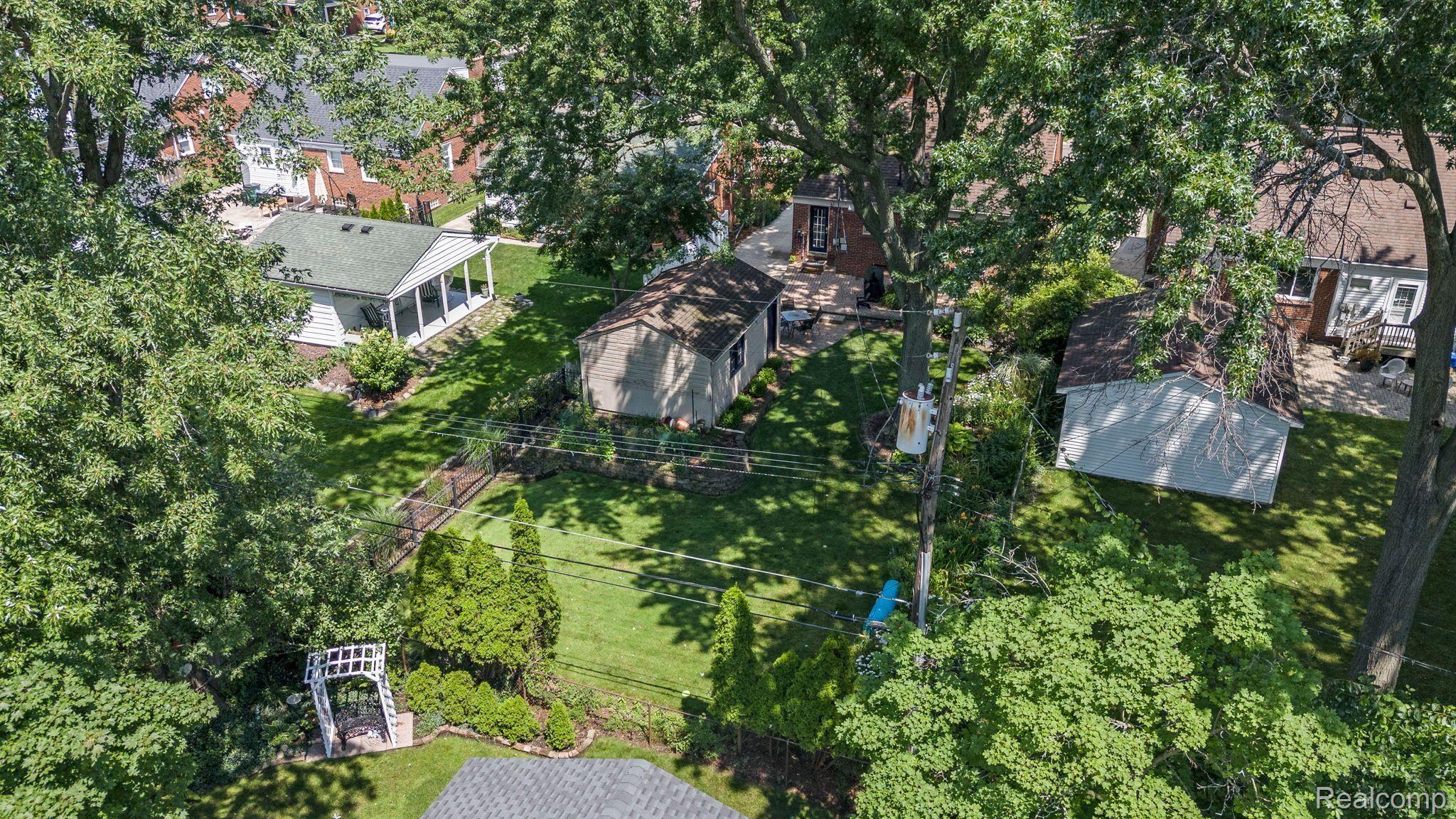 2806 PEMBROKE ROAD
