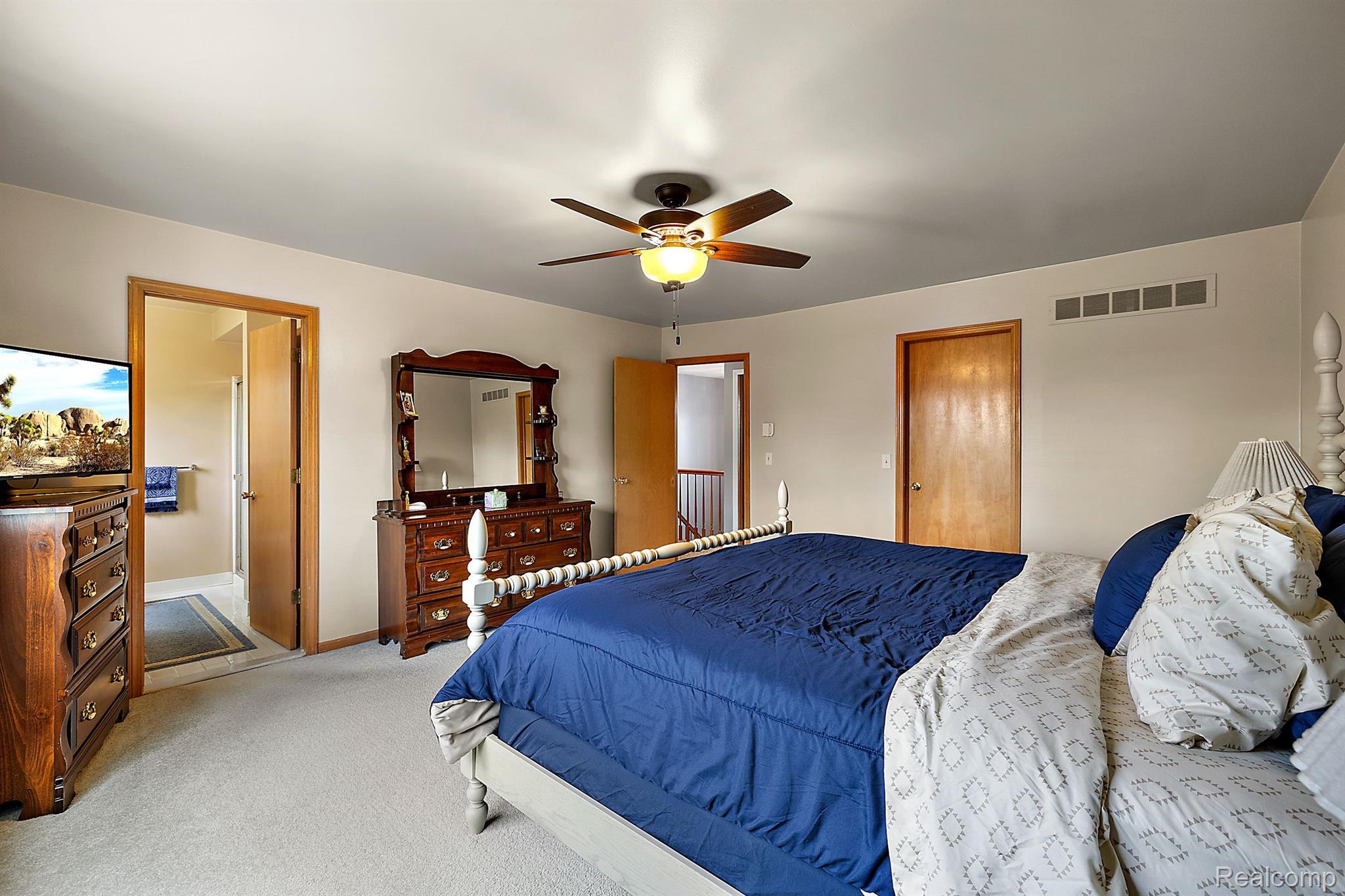 52696 MARY MARTIN DRIVE