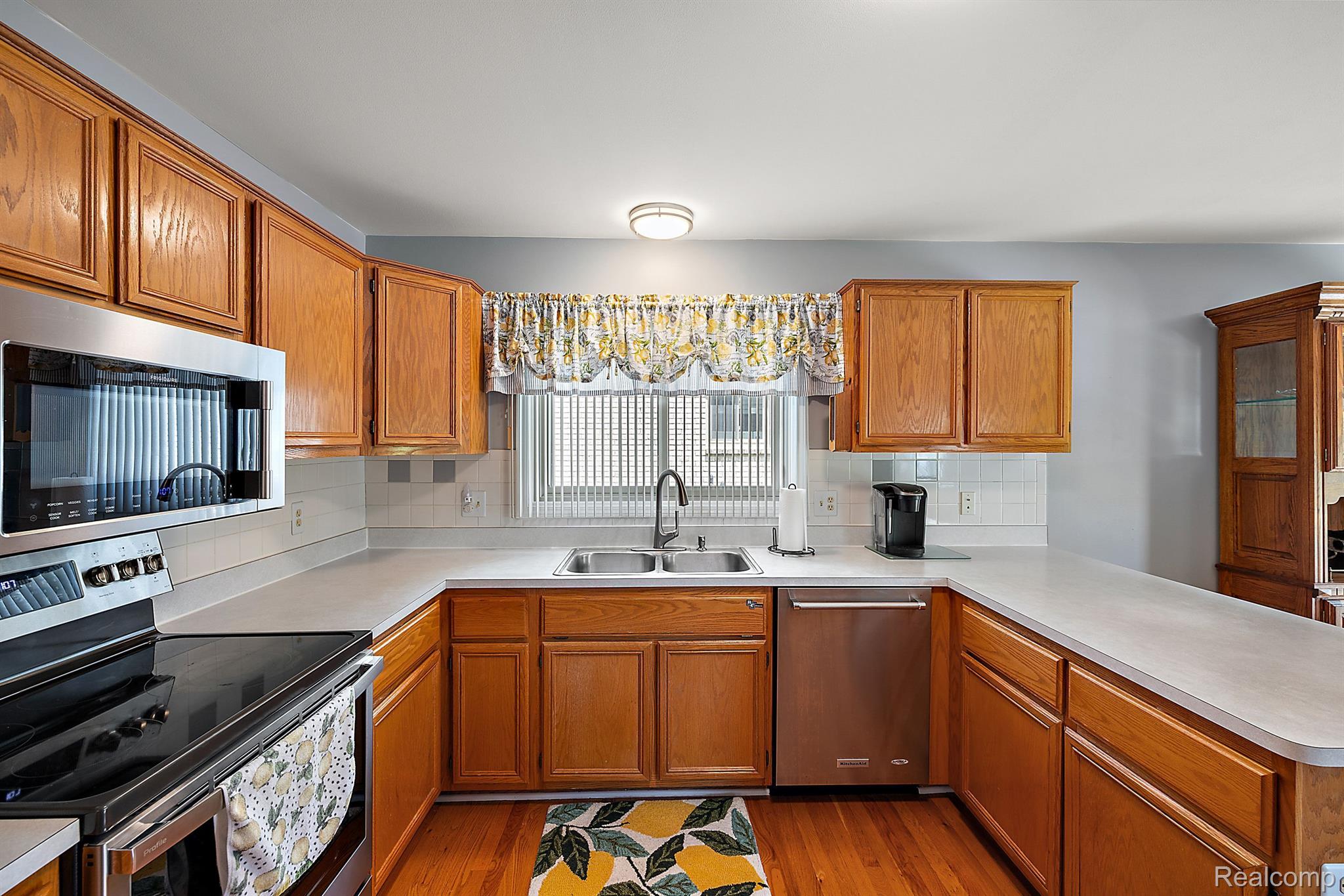 52696 MARY MARTIN DRIVE