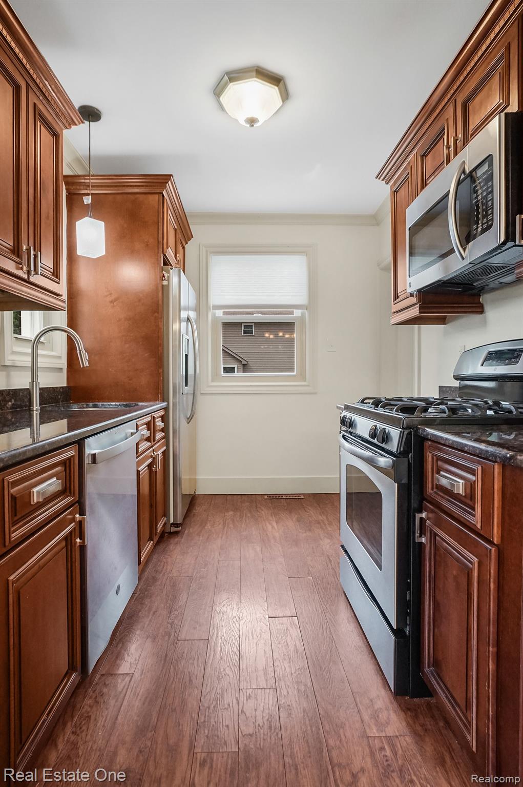 233 N EDISON AVENUE