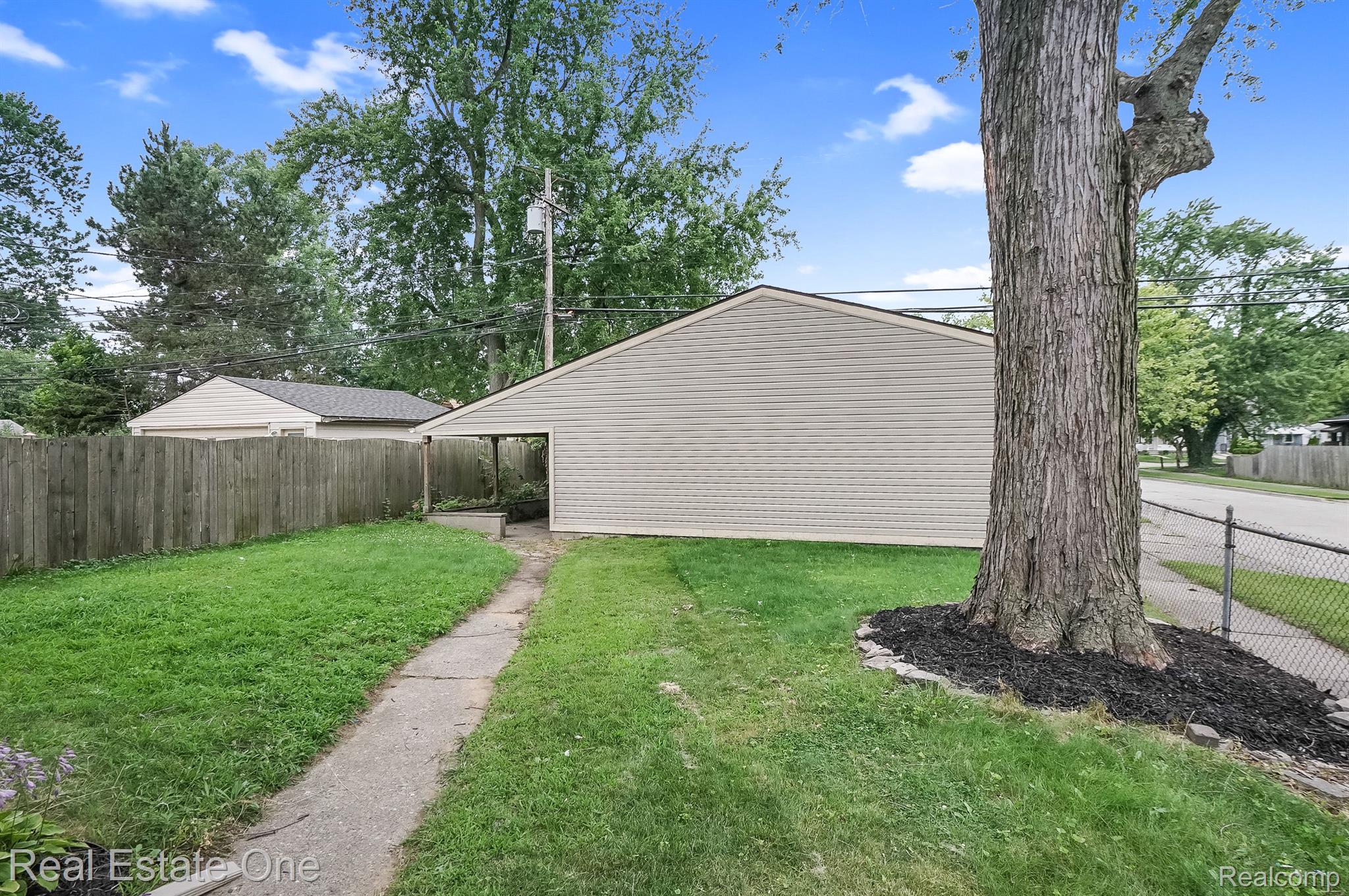 233 N EDISON AVENUE