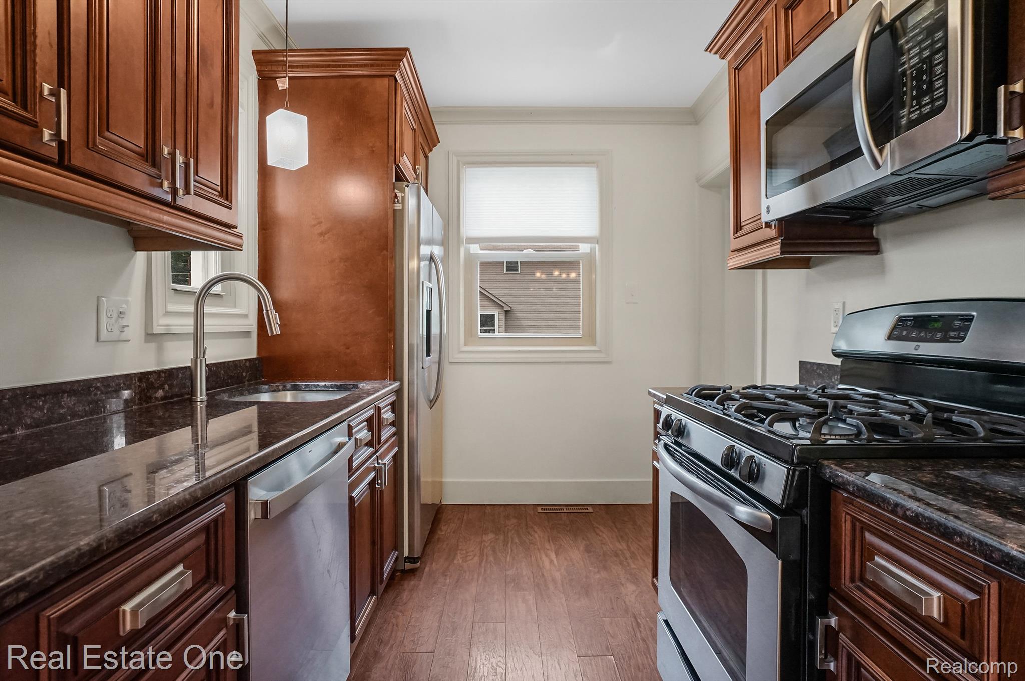 233 N EDISON AVENUE