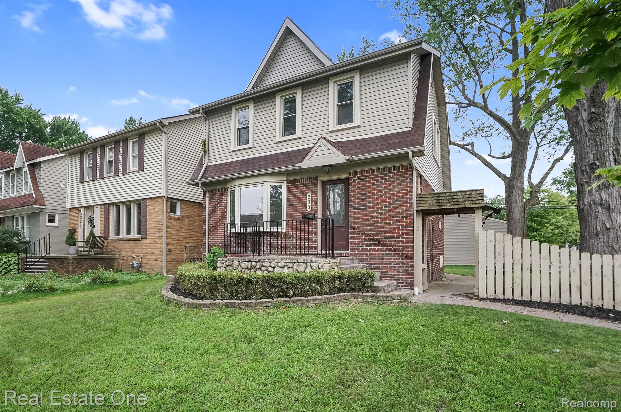 233 N EDISON AVENUE