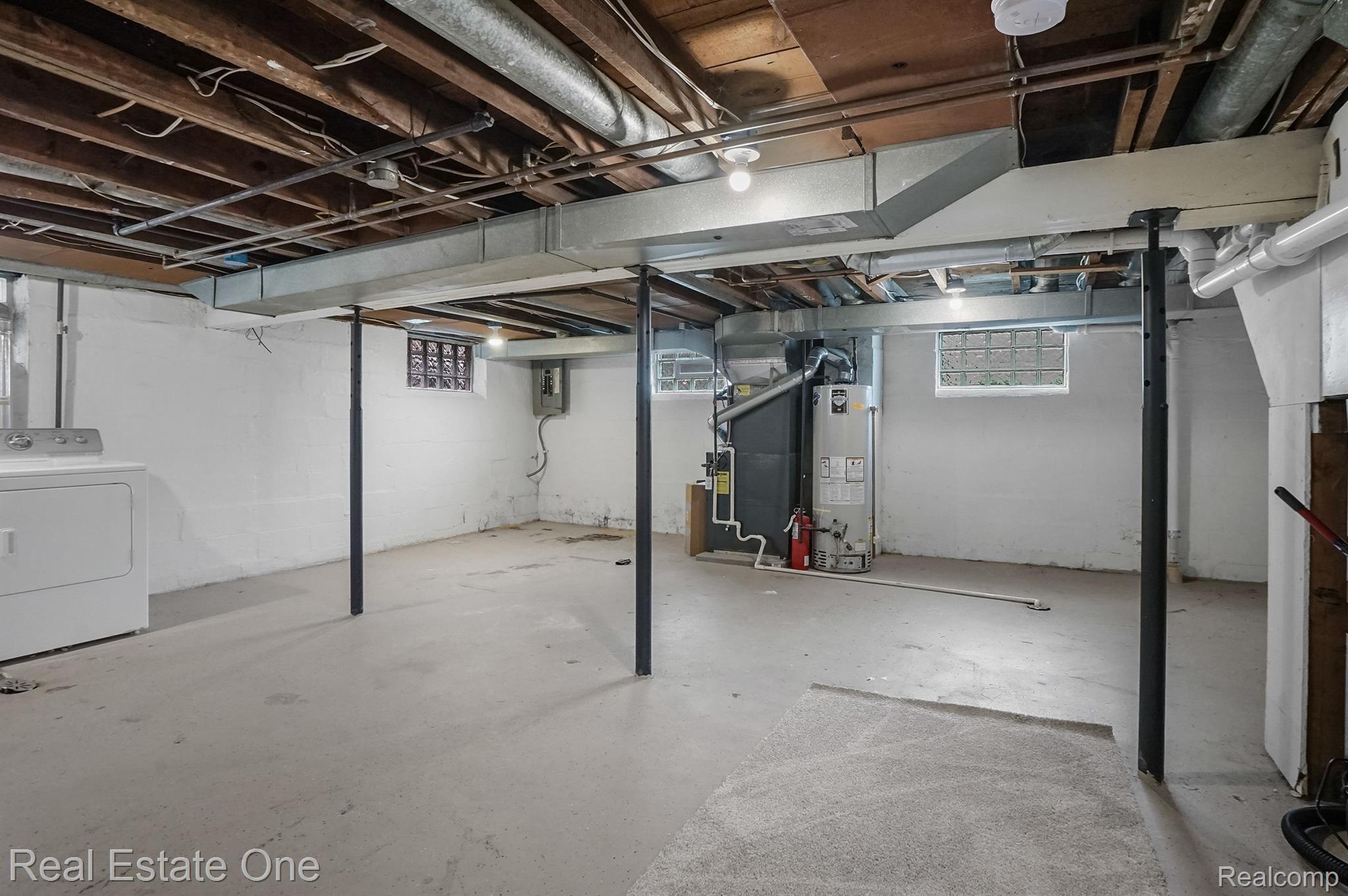 233 N EDISON AVENUE