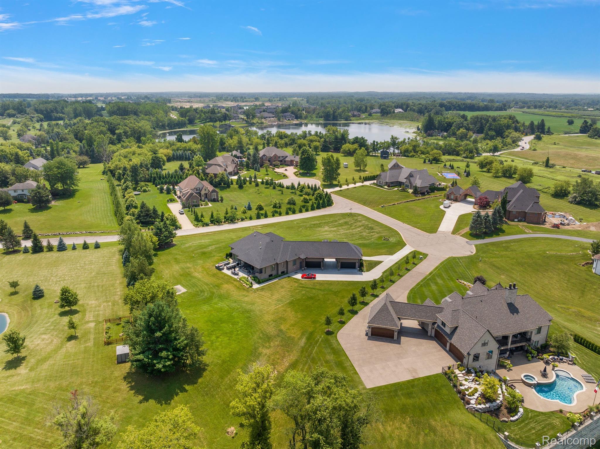 69356 LAKE POINT COURT