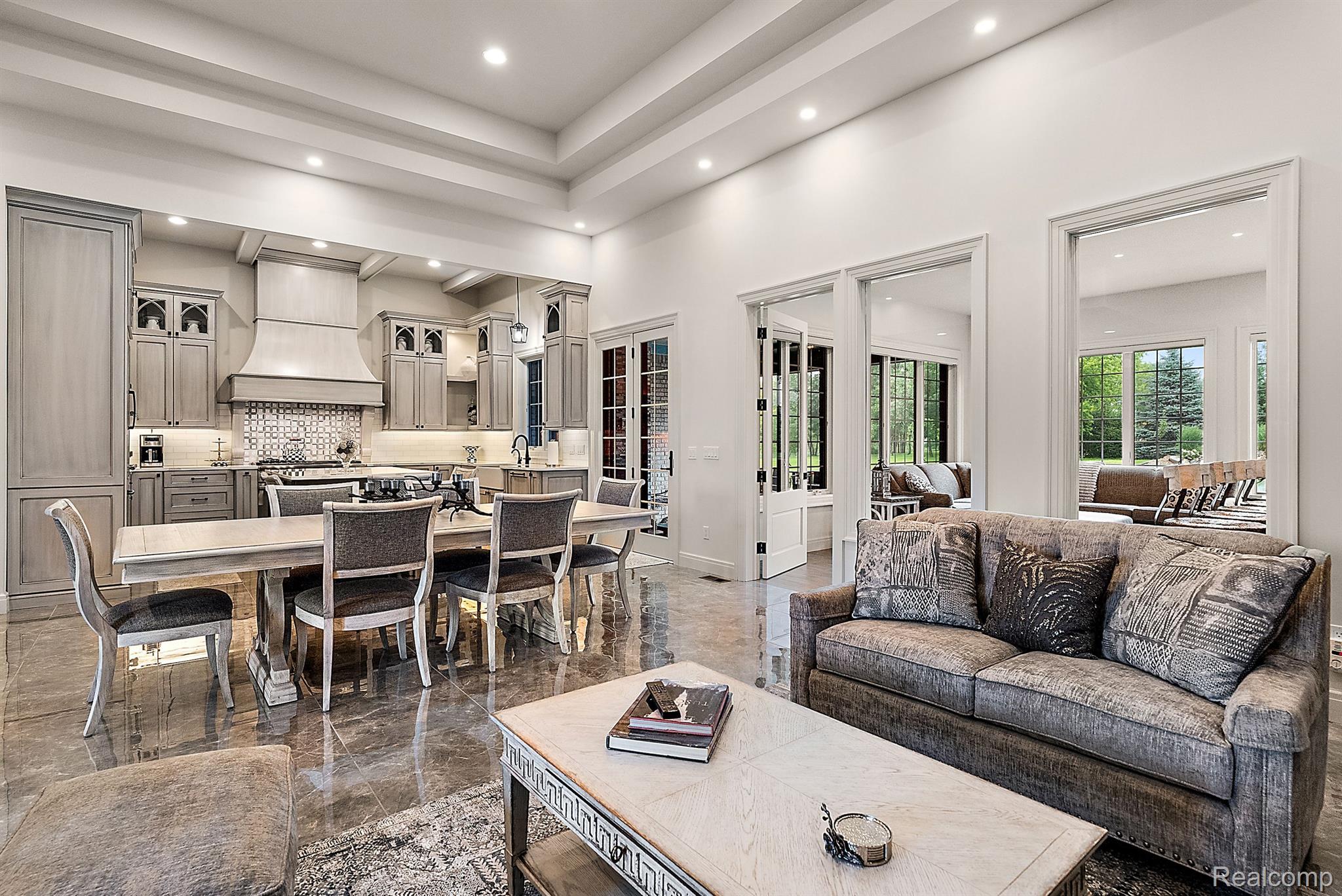 69356 LAKE POINT COURT