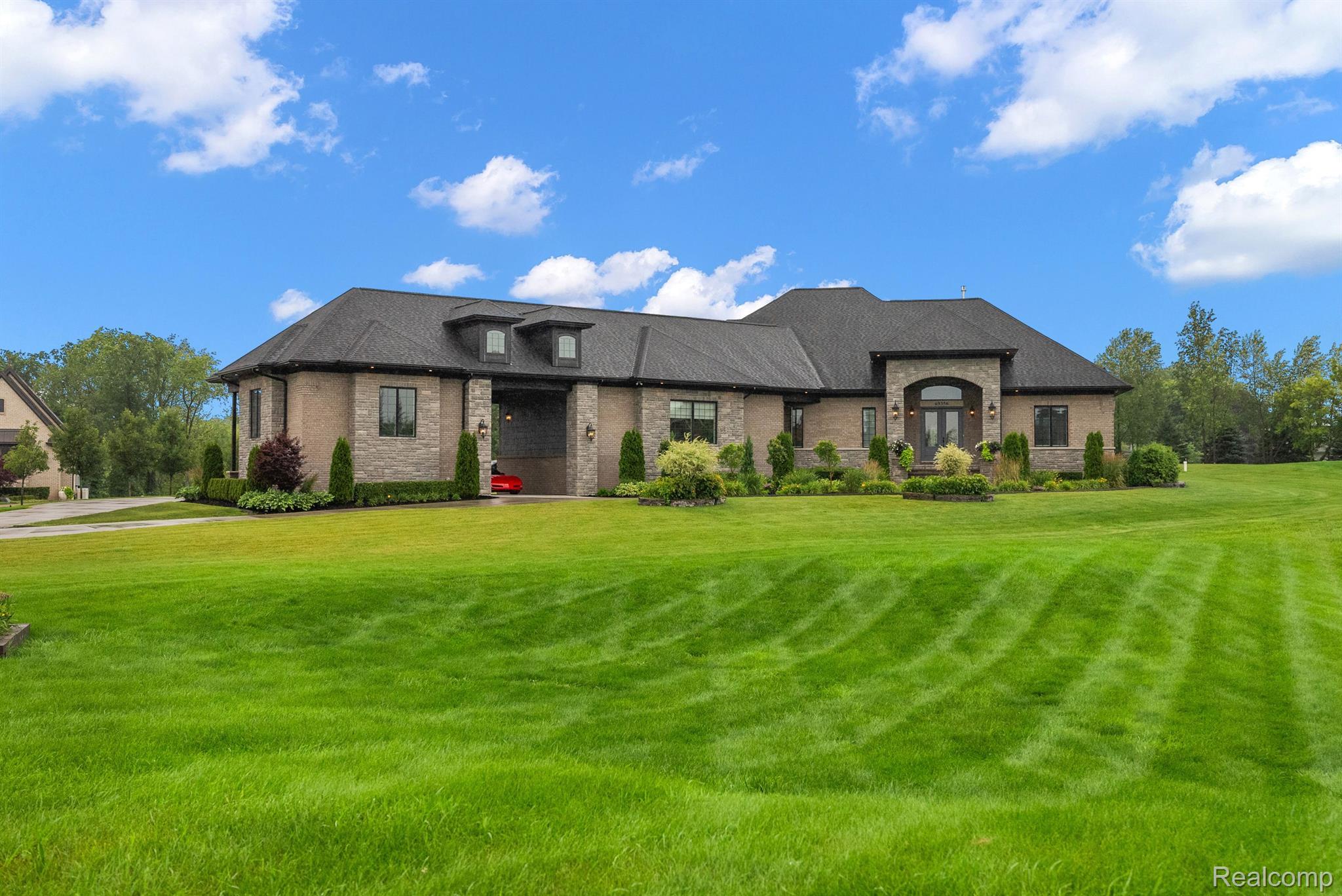 69356 LAKE POINT COURT