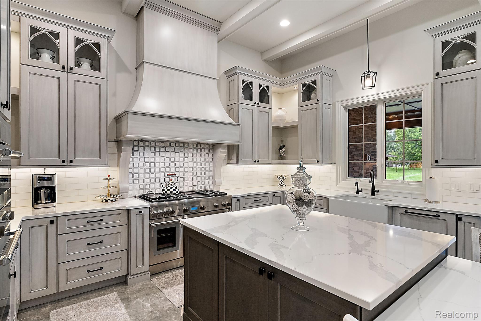 69356 LAKE POINT COURT