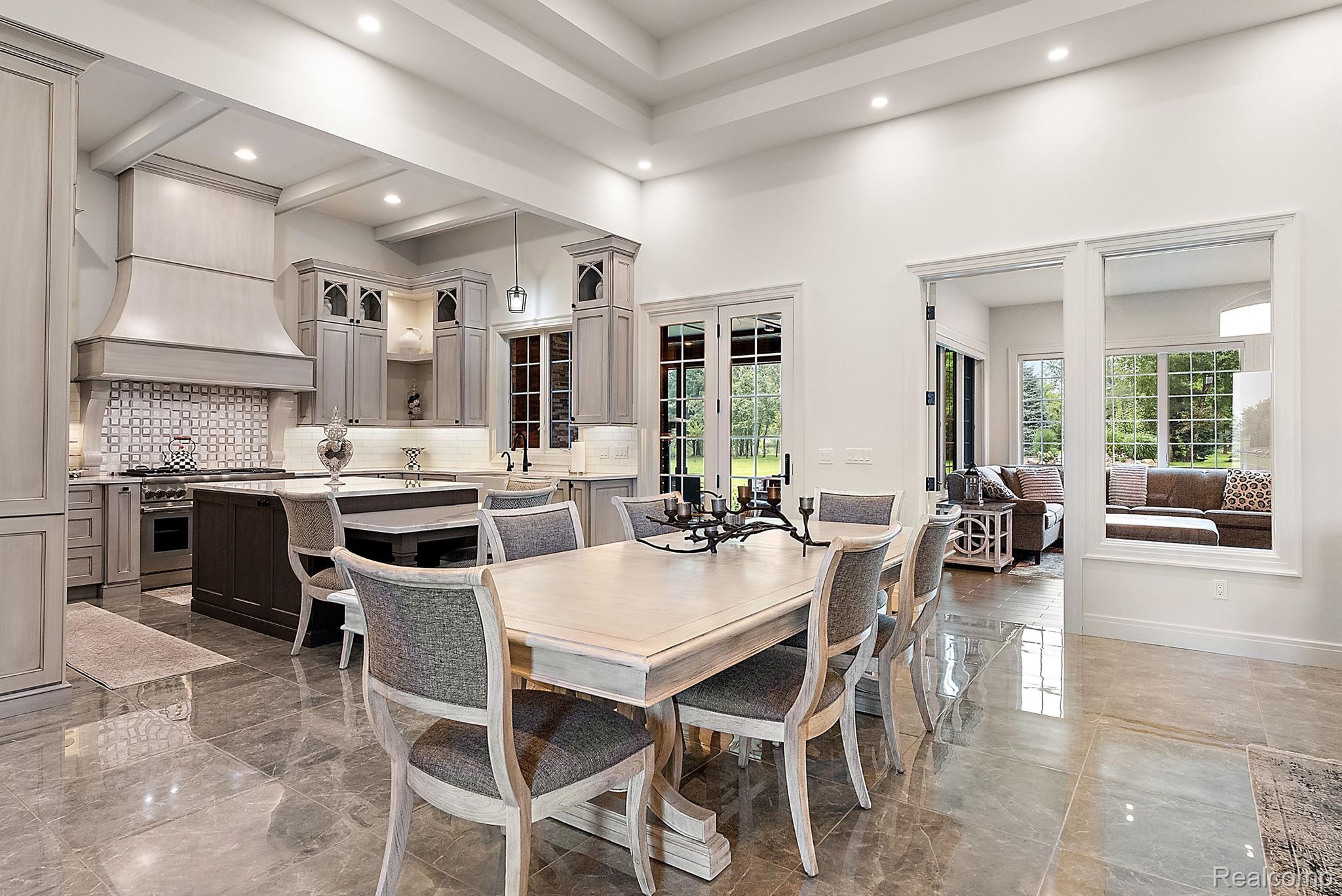 69356 LAKE POINT COURT