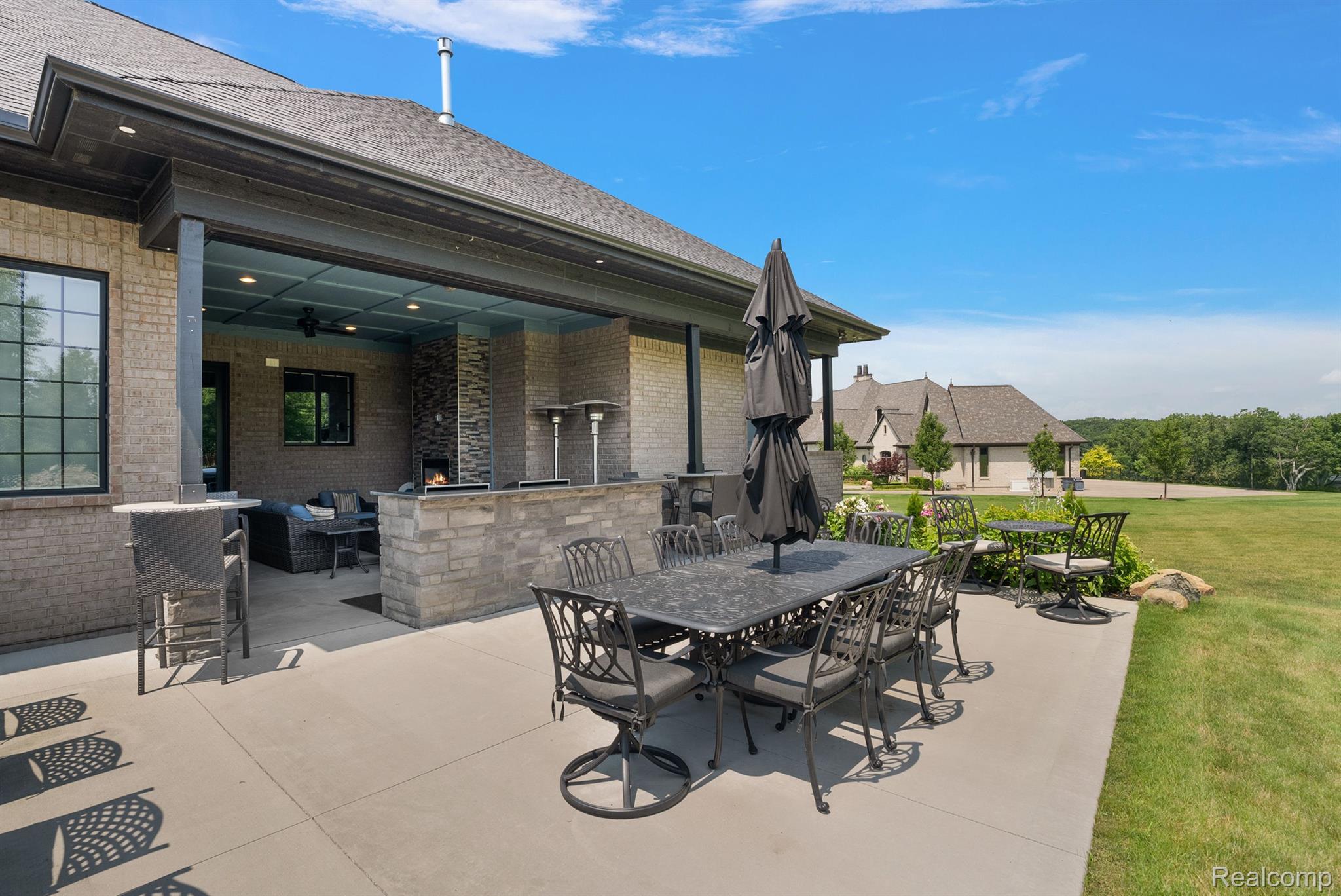 69356 LAKE POINT COURT