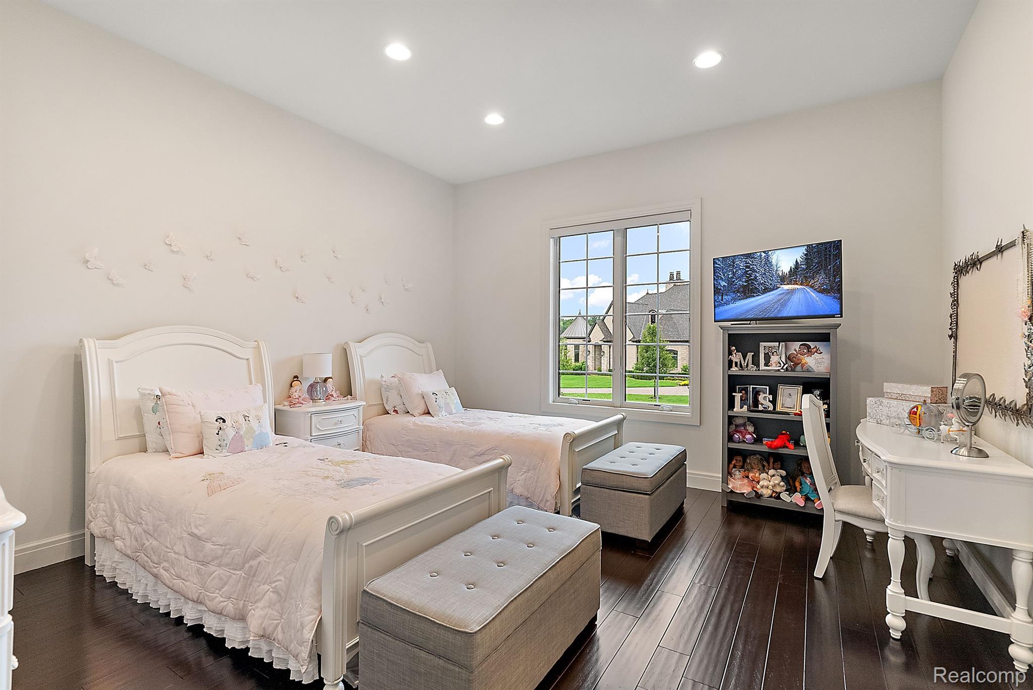 69356 LAKE POINT COURT