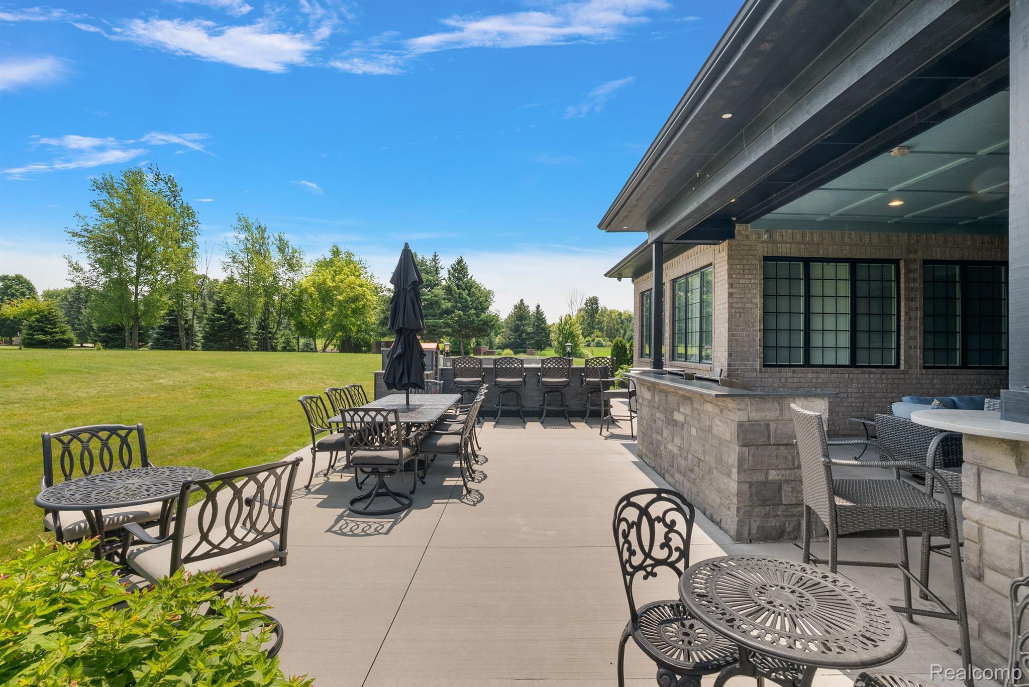 69356 LAKE POINT COURT