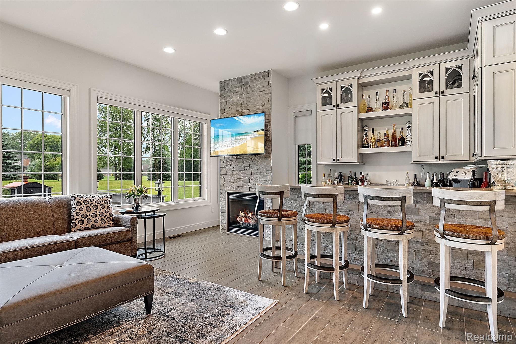 69356 LAKE POINT COURT