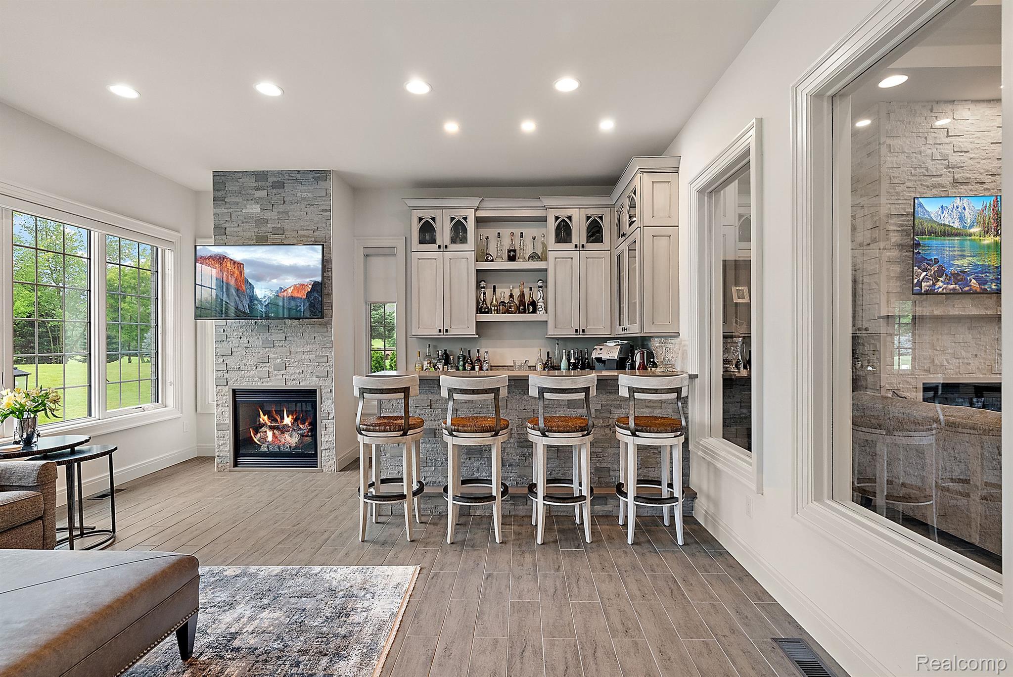 69356 LAKE POINT COURT
