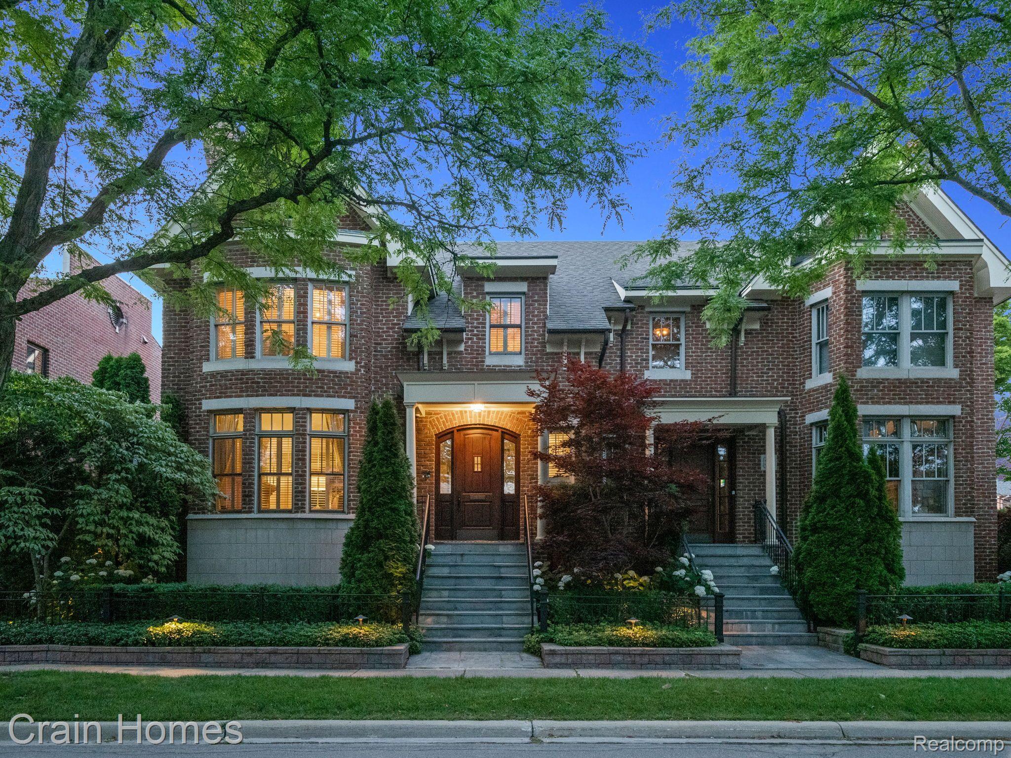 324 W BROWN STREET