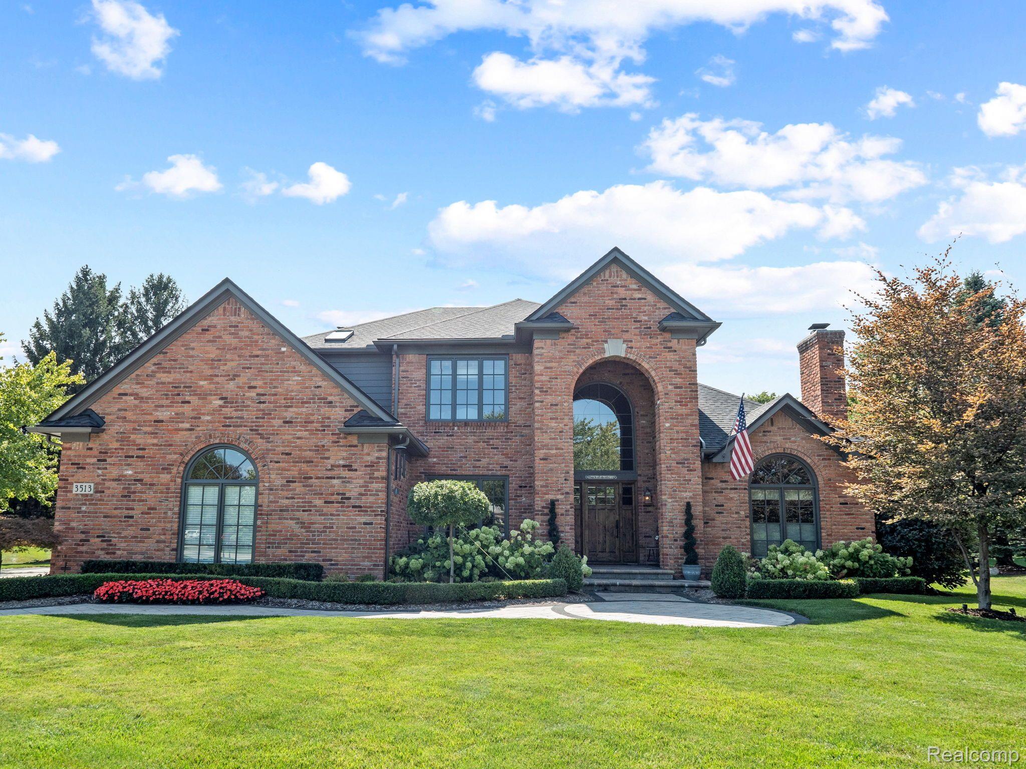 3513 SHAKESPEARE DRIVE