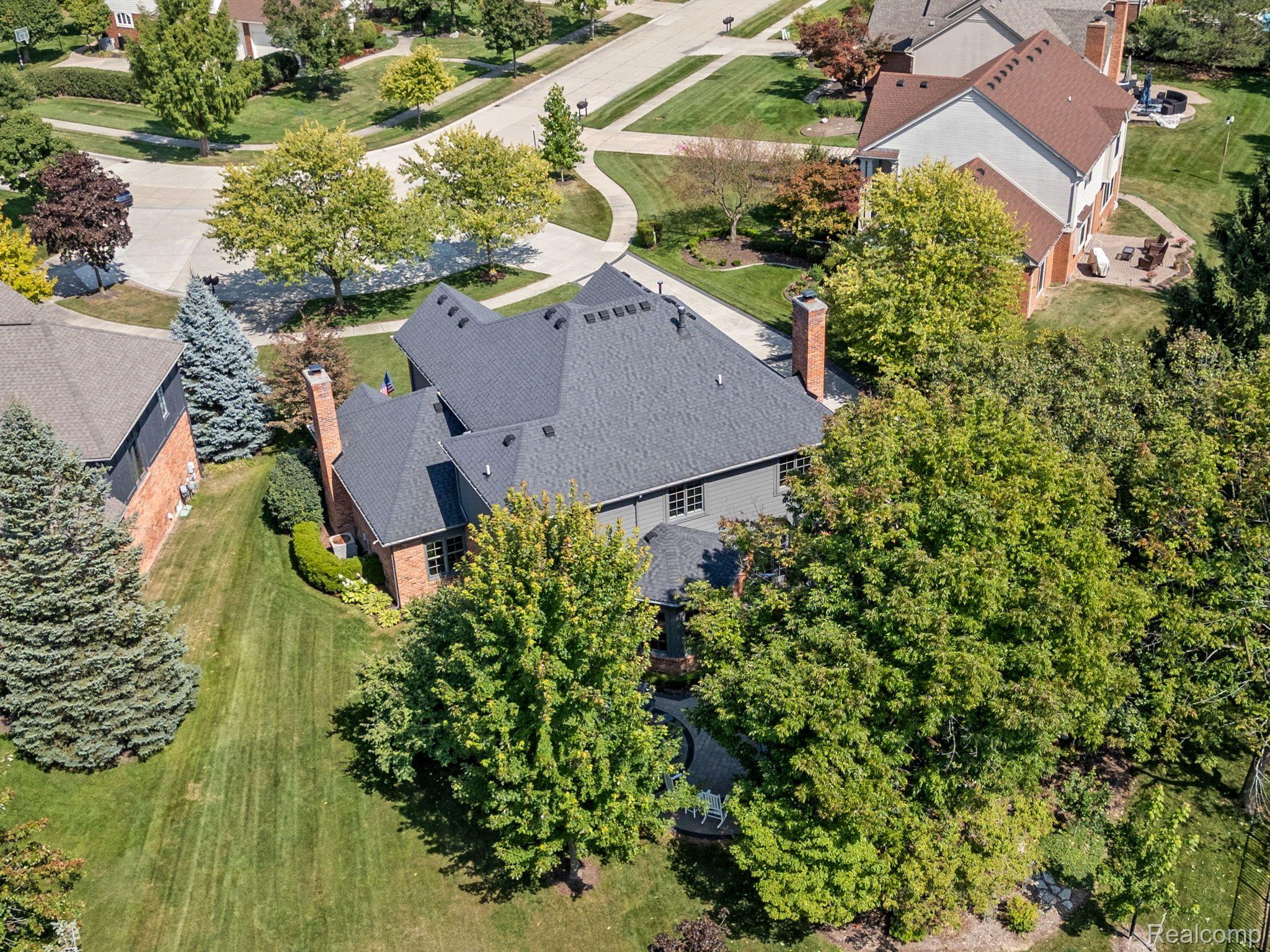 3513 SHAKESPEARE DRIVE