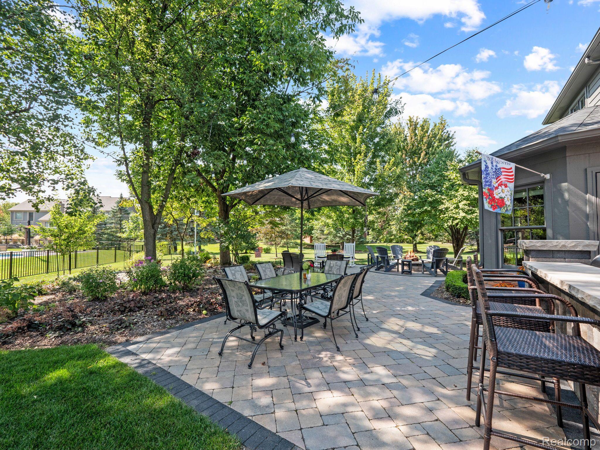 3513 SHAKESPEARE DRIVE