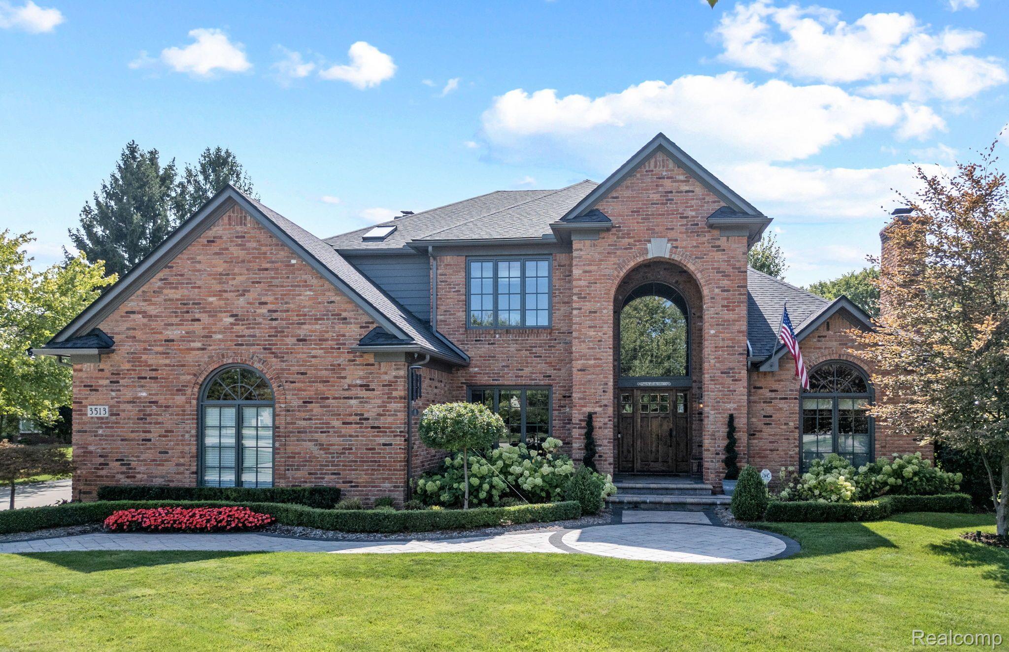 3513 SHAKESPEARE DRIVE