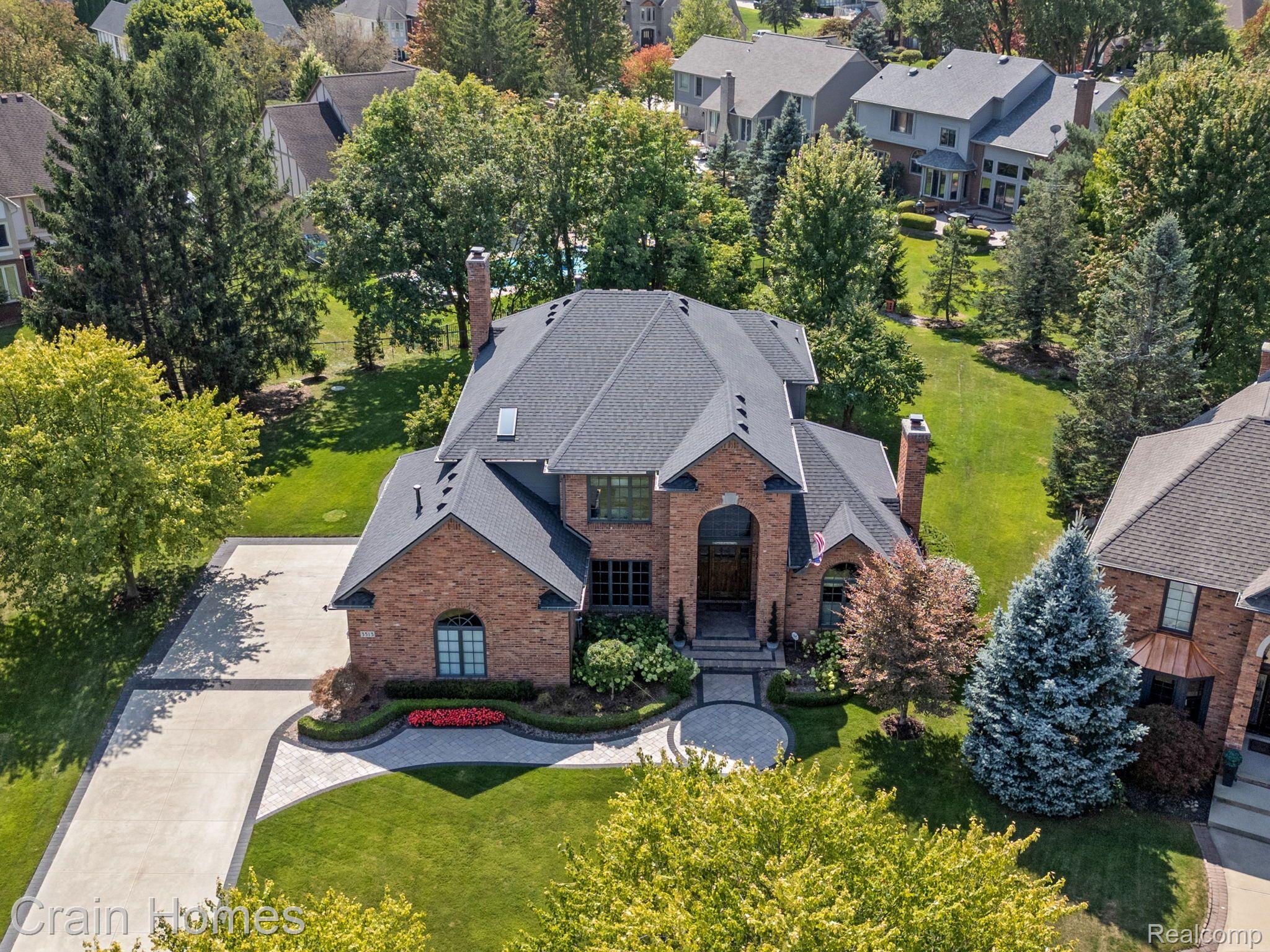 3513 SHAKESPEARE DRIVE