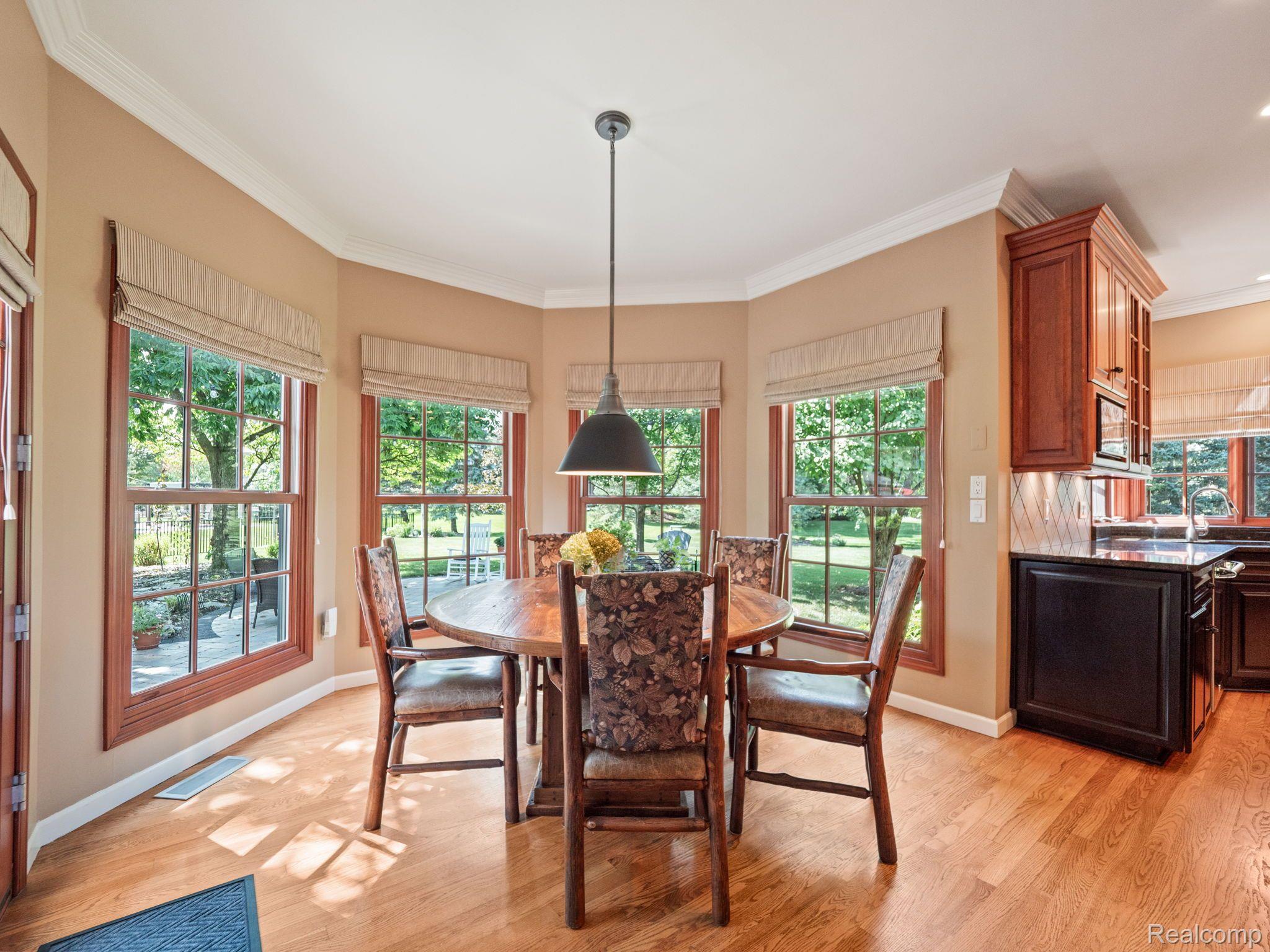3513 SHAKESPEARE DRIVE